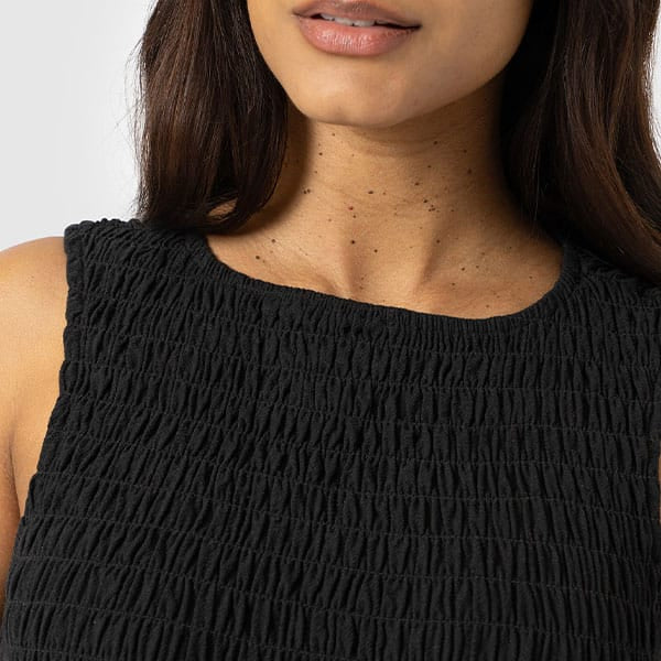 Elegant Boat Neckline