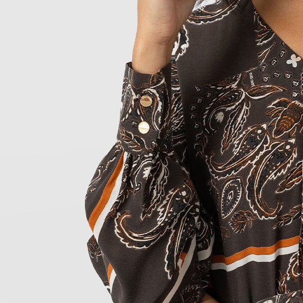 Cuff Detail