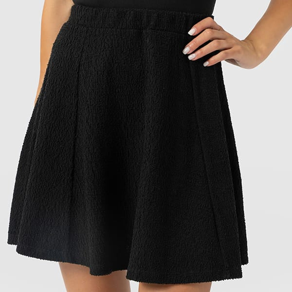 Voluminious Seams