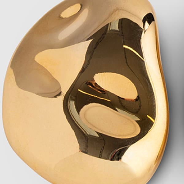 Sculptural Stud Design