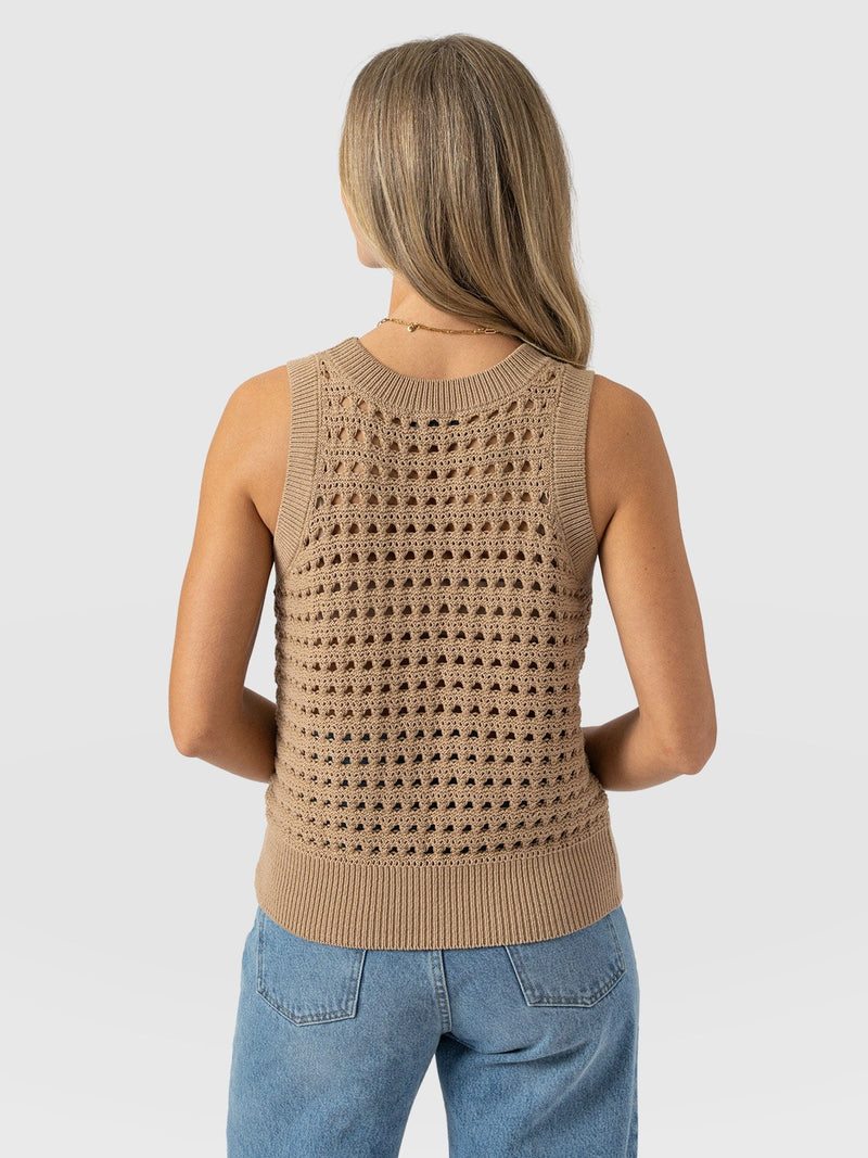 Adler Sleeveless Knit Camel - Women's Vests | Saint and Sofia® EU