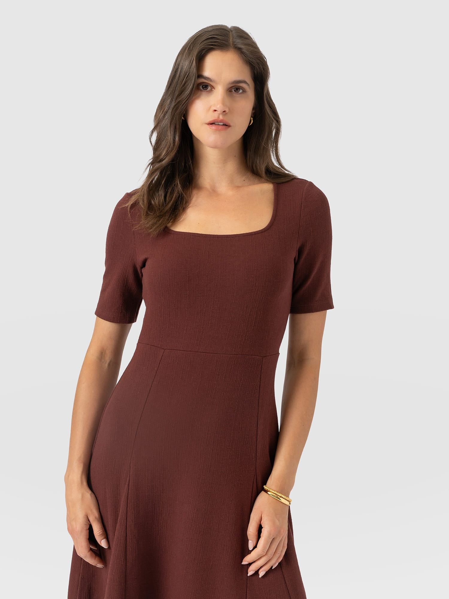 Akia Short Sleeve Dress - Maroon Textured - Women's Dresses | Saint and Sofia® EU