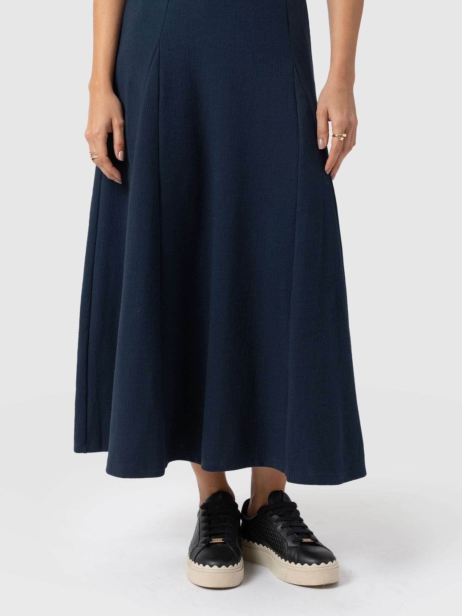 Akia Short Sleeve Dress - Navy Textured - Women's Dresses | Saint and Sofia® EU