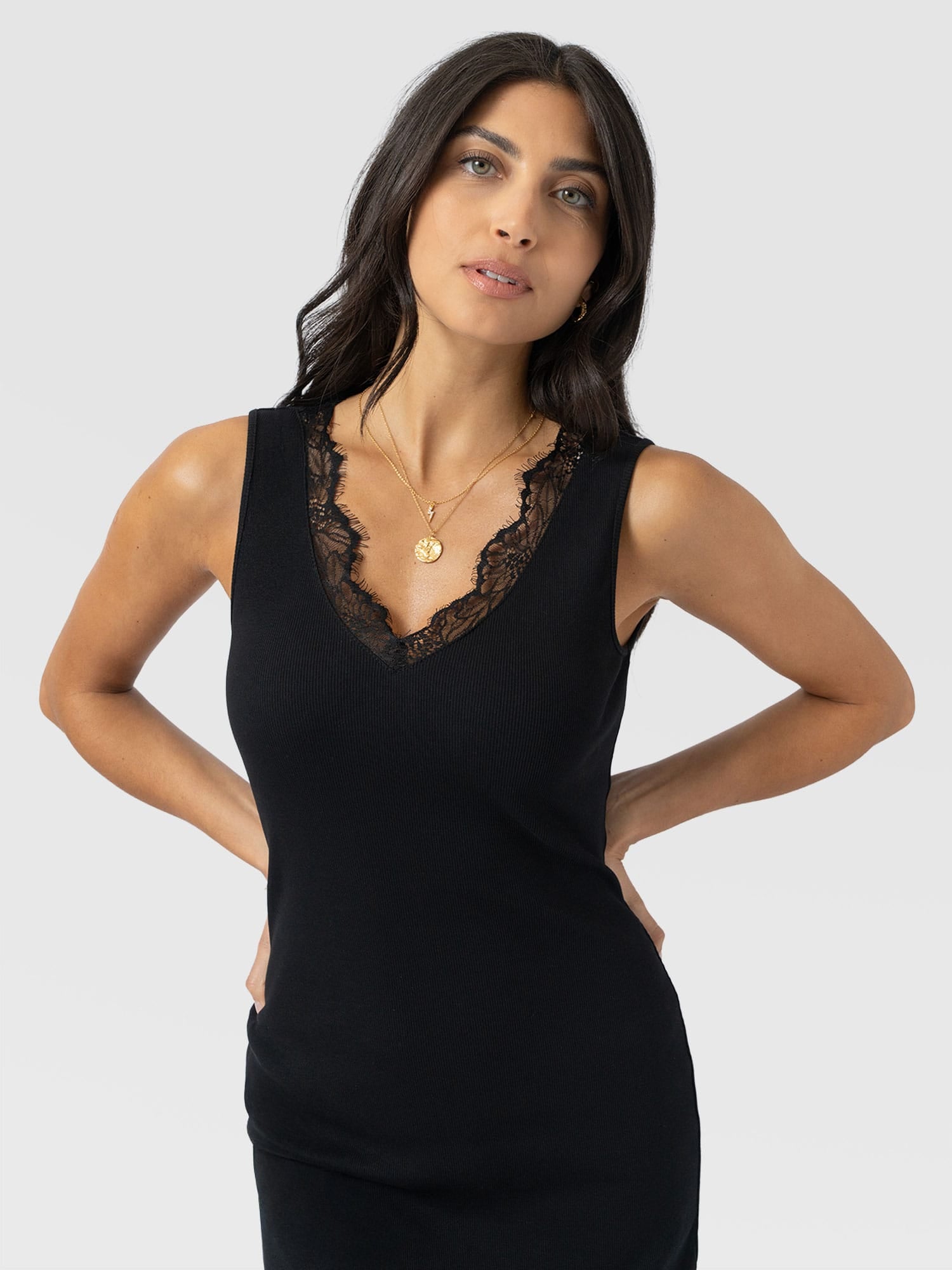 Andie Sleeveless V Neck Dress - Black Lace - Women's Dresses | Saint + Sofia® EU