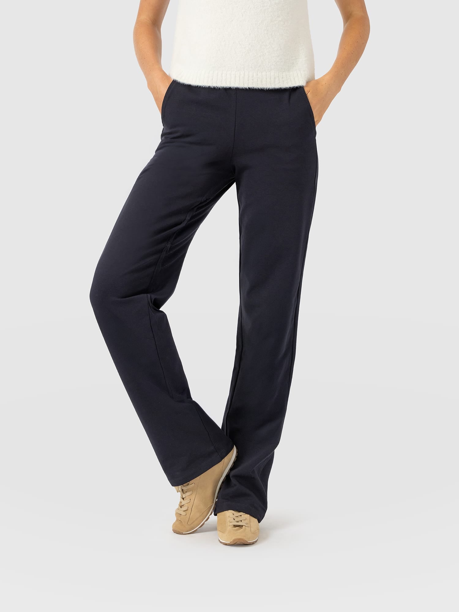 Apartment Pant Navy - Women's Trousers | Saint and Sofia® EU