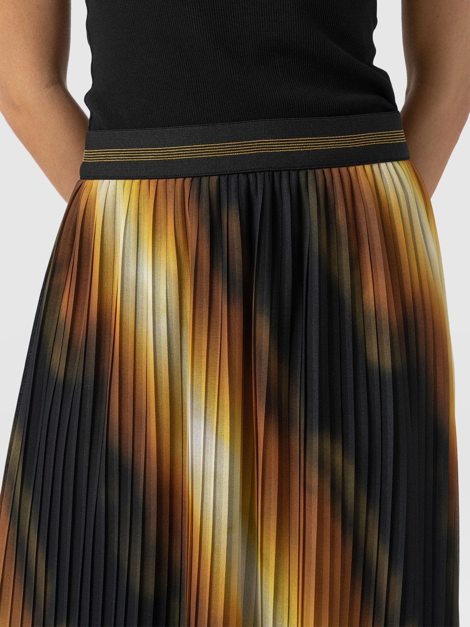 Aria Pleated Skirt - Yellow Gradient - Women's Skirts | Saint and Sofia® EU