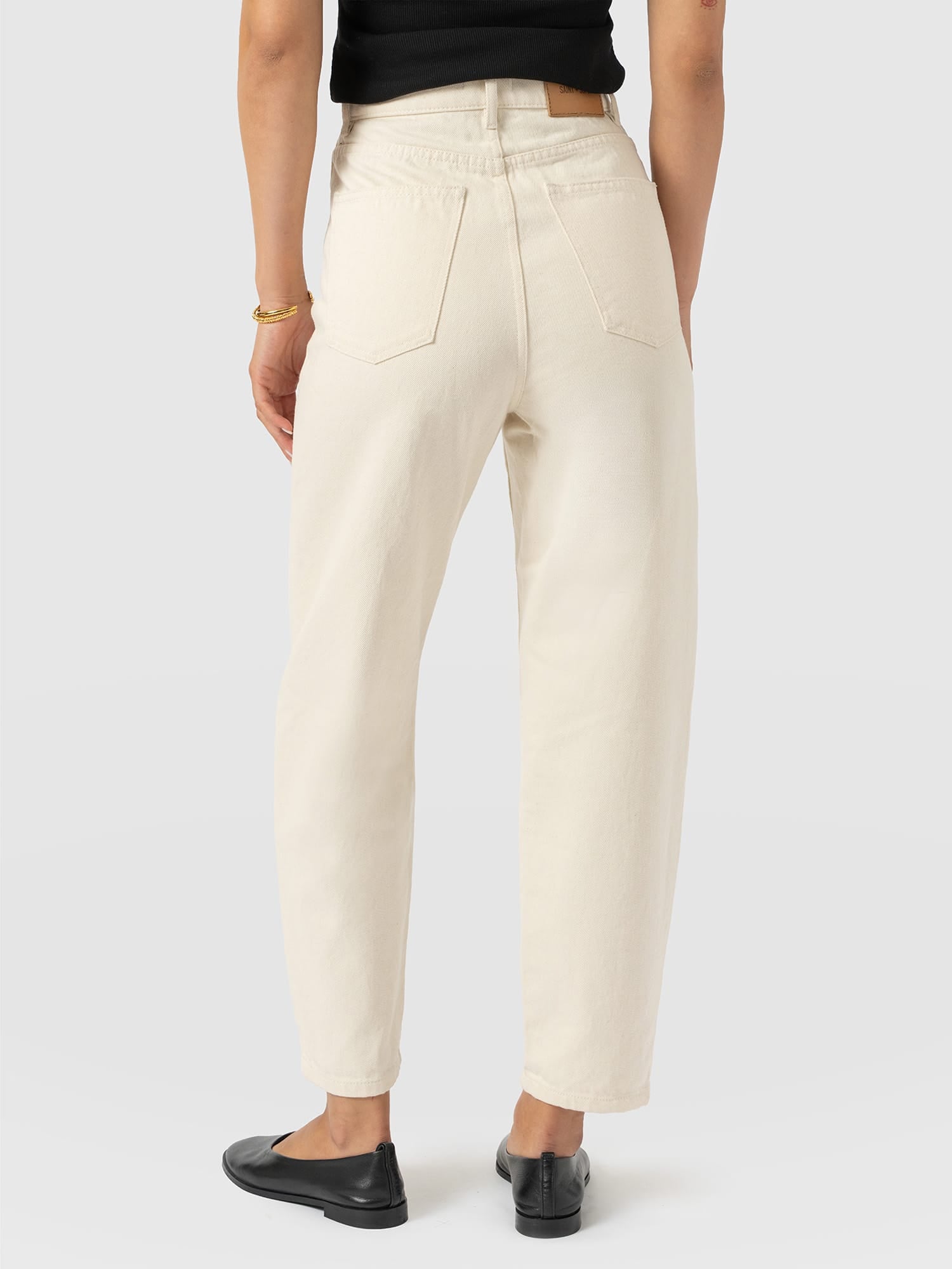 Barrel Leg Jean - Cream - Women's Denims | Saint and Sofia® EU