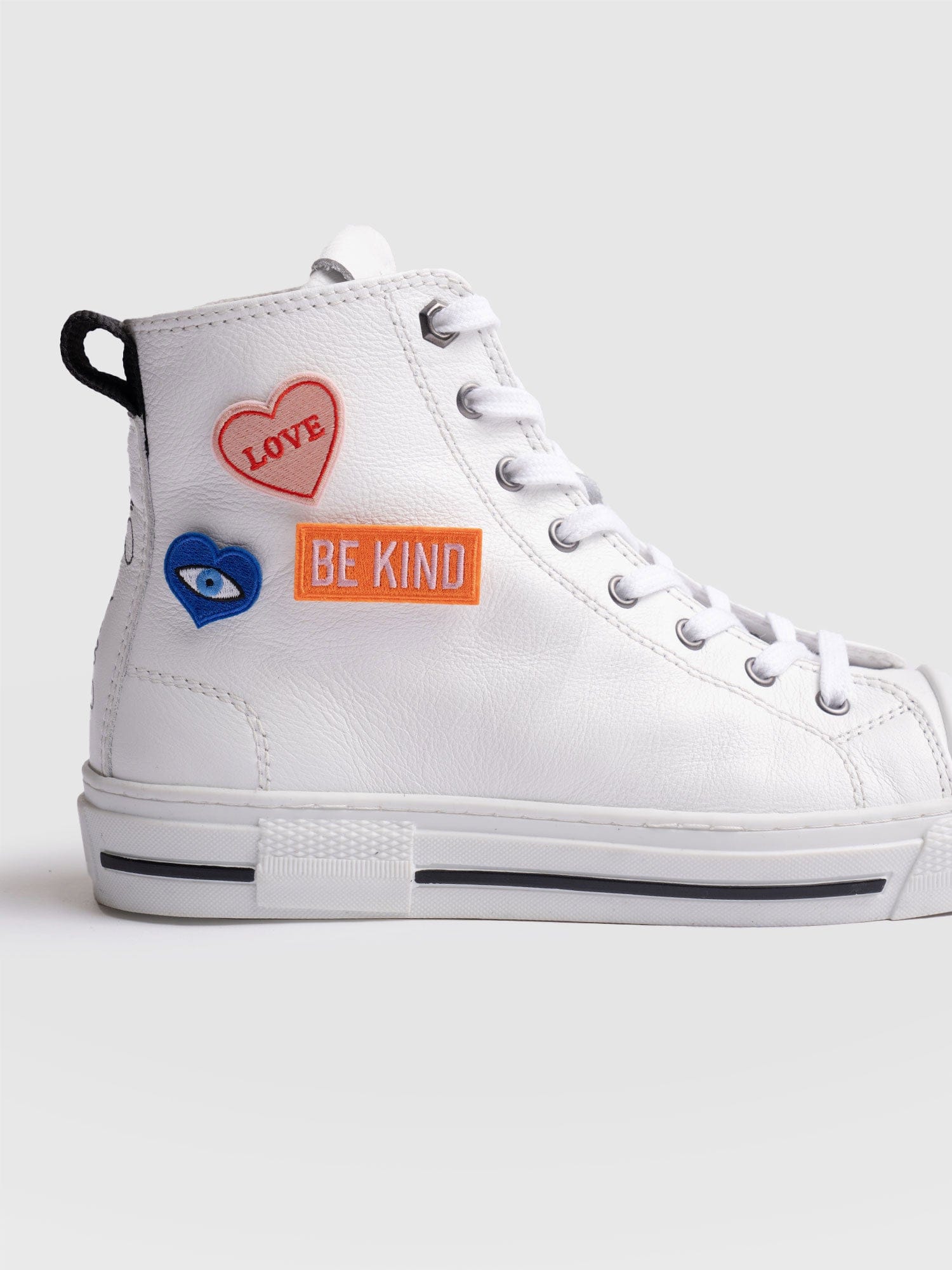 Be Kind Sticker Badge - Orange - Women's Accessories | Saint + Sofia® EU