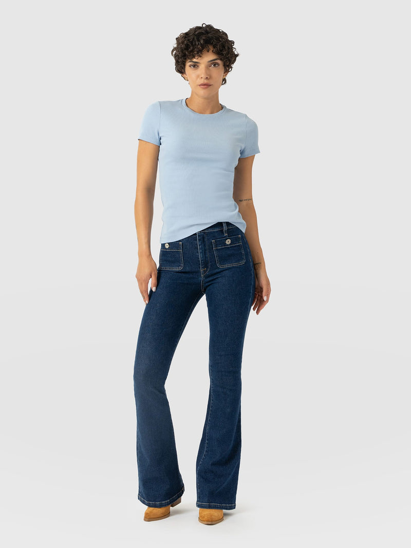 Bowie Stretch Flare Jeans Mid Blue - Women's Jeans | Saint and Sofia® EU