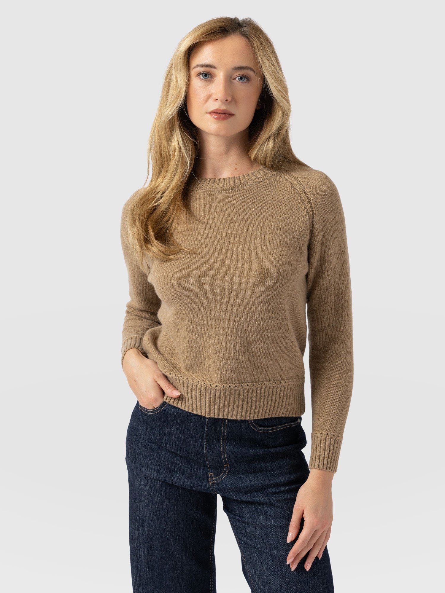 Cambridge Cashmere Jumper Beige - Women's Jumpers | Saint + Sofia® UK