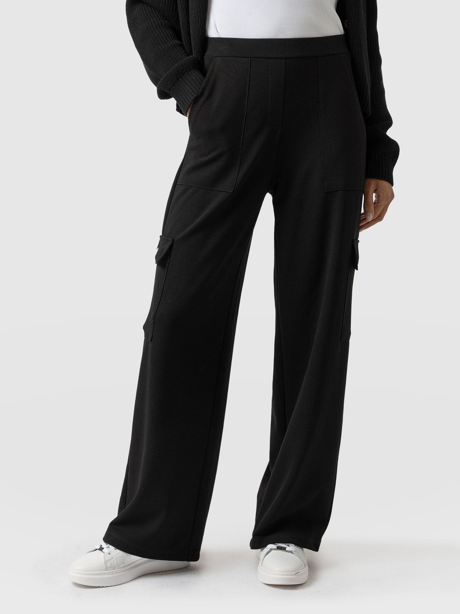 Cargo Chelsea Wide Leg Pant Black - Women's Trousers | Saint + Sofia® EU