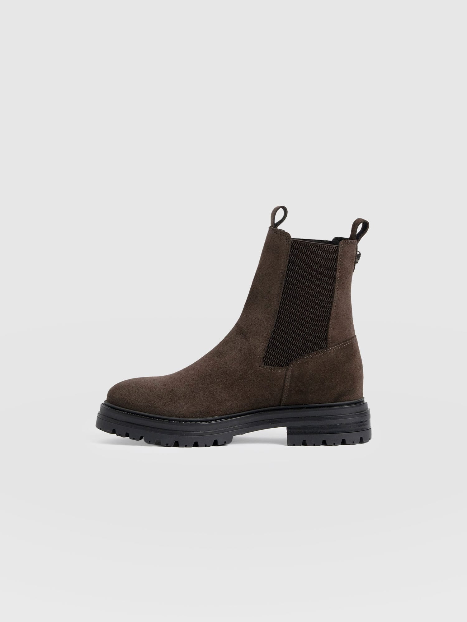 Carnaby Chelsea Boot - Chocolate Suede - Women's Shoes | Saint + Sofia® EU