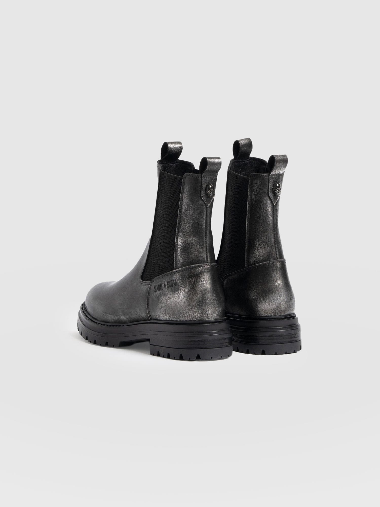Carnaby Chelsea Boot - Gunmetal - Women's Shoes | Saint + Sofia® EU