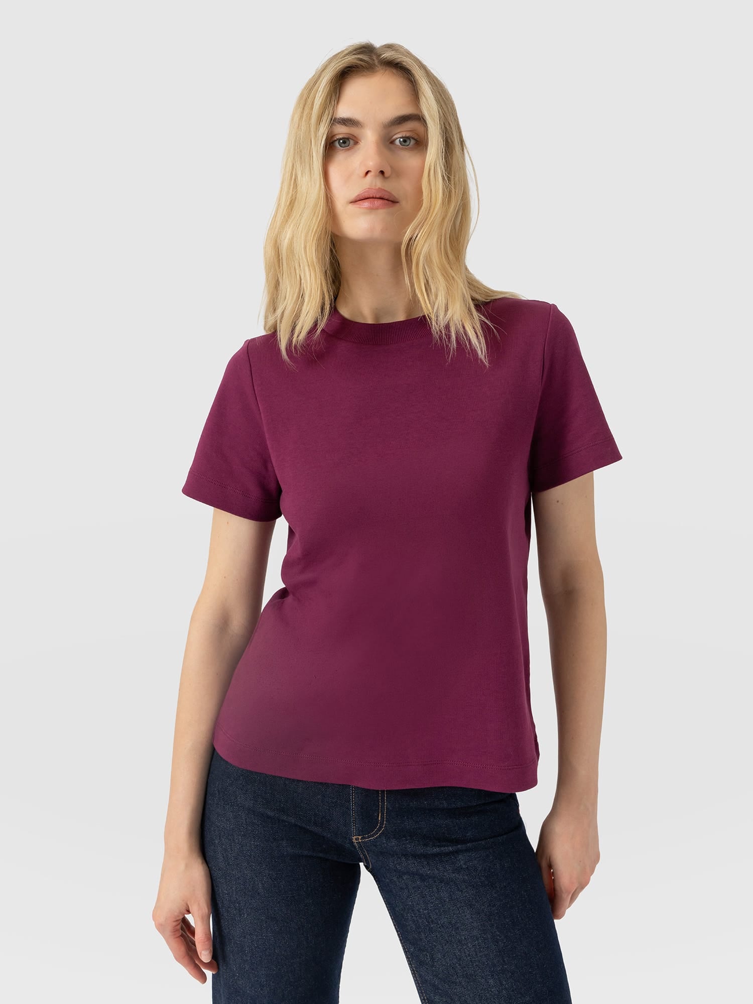 Chelsea Crew Neck Tee - Plum - Women's T-shirts | Saint and Sofia® EU