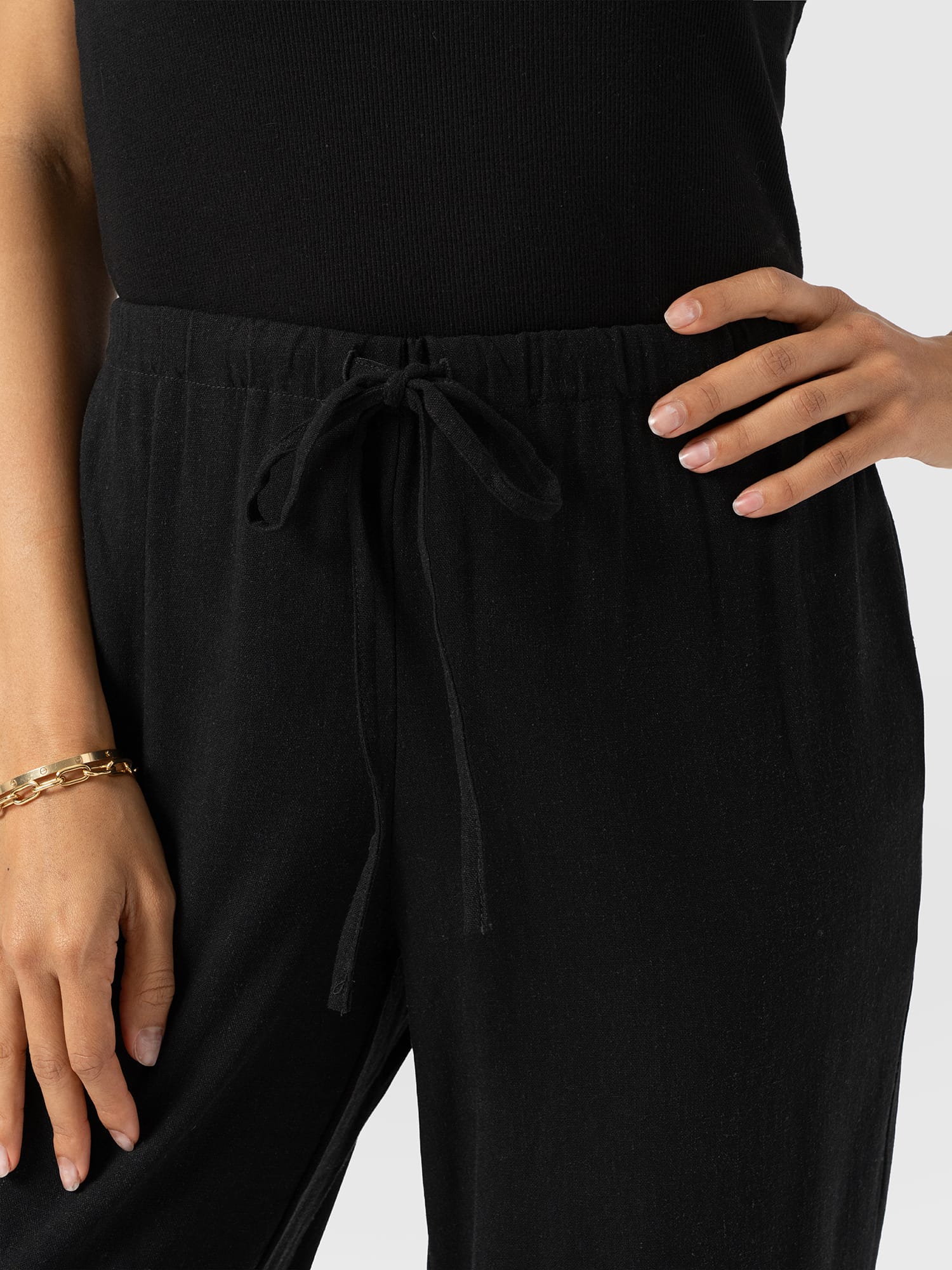 Corinne Pant Black - Women's Trousers | Saint + Sofia® EU