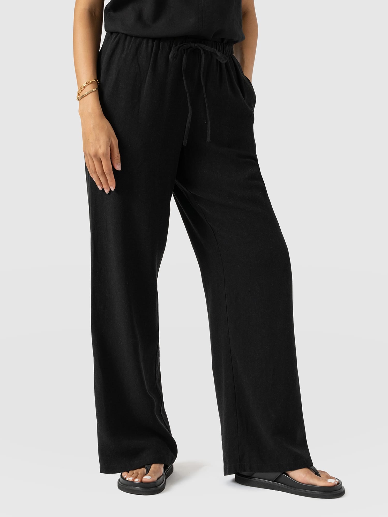 Corinne Pant Black - Women's Trousers | Saint + Sofia® EU