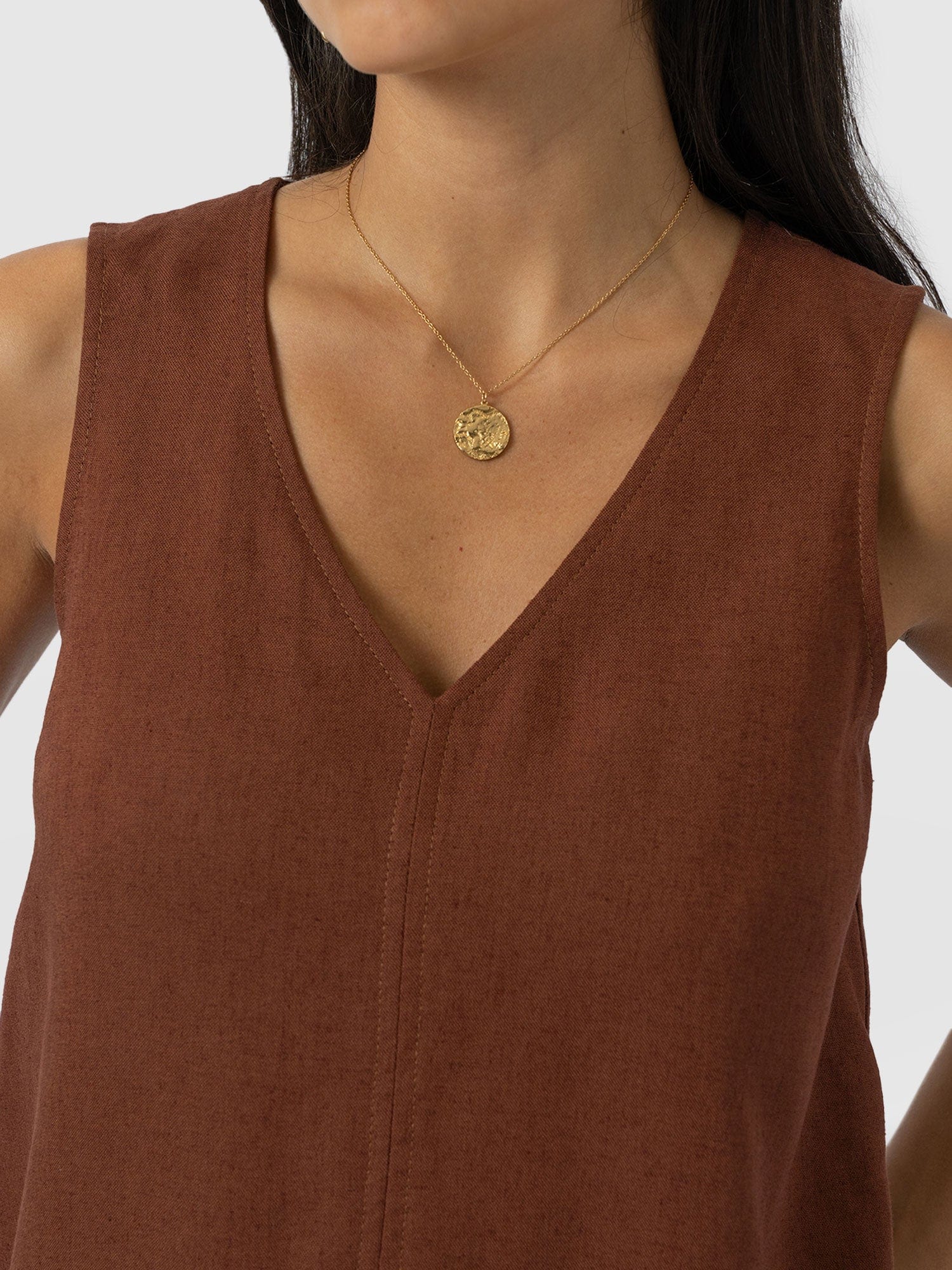 Corinne Linen V Neck Tunic - Russet Brown - Women's Tops | Saint + Sofia® EU
