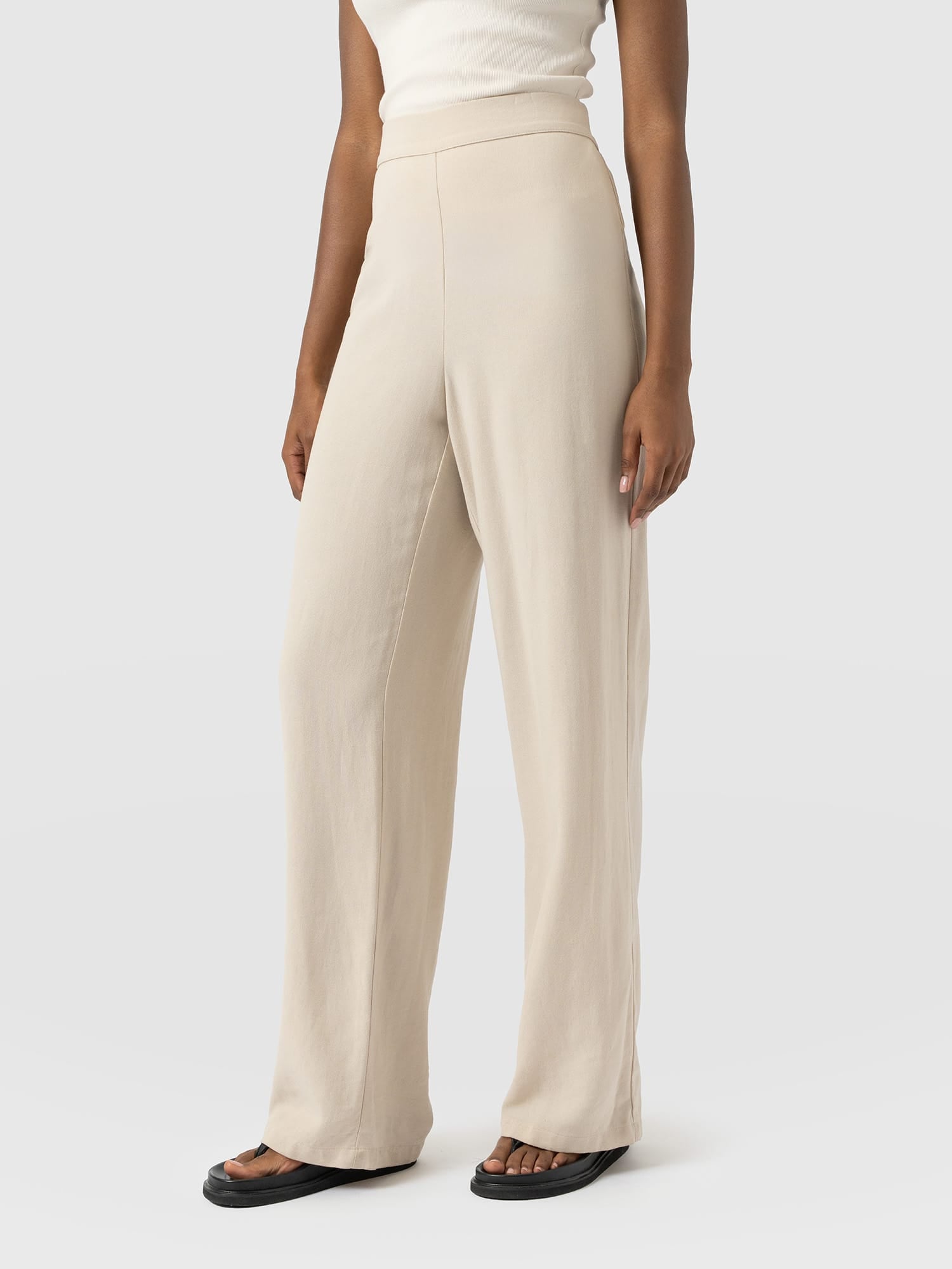 Corinne Wide Leg Linen Pant - Oatmeal - Women's Trousers | Saint and Sofia® EU