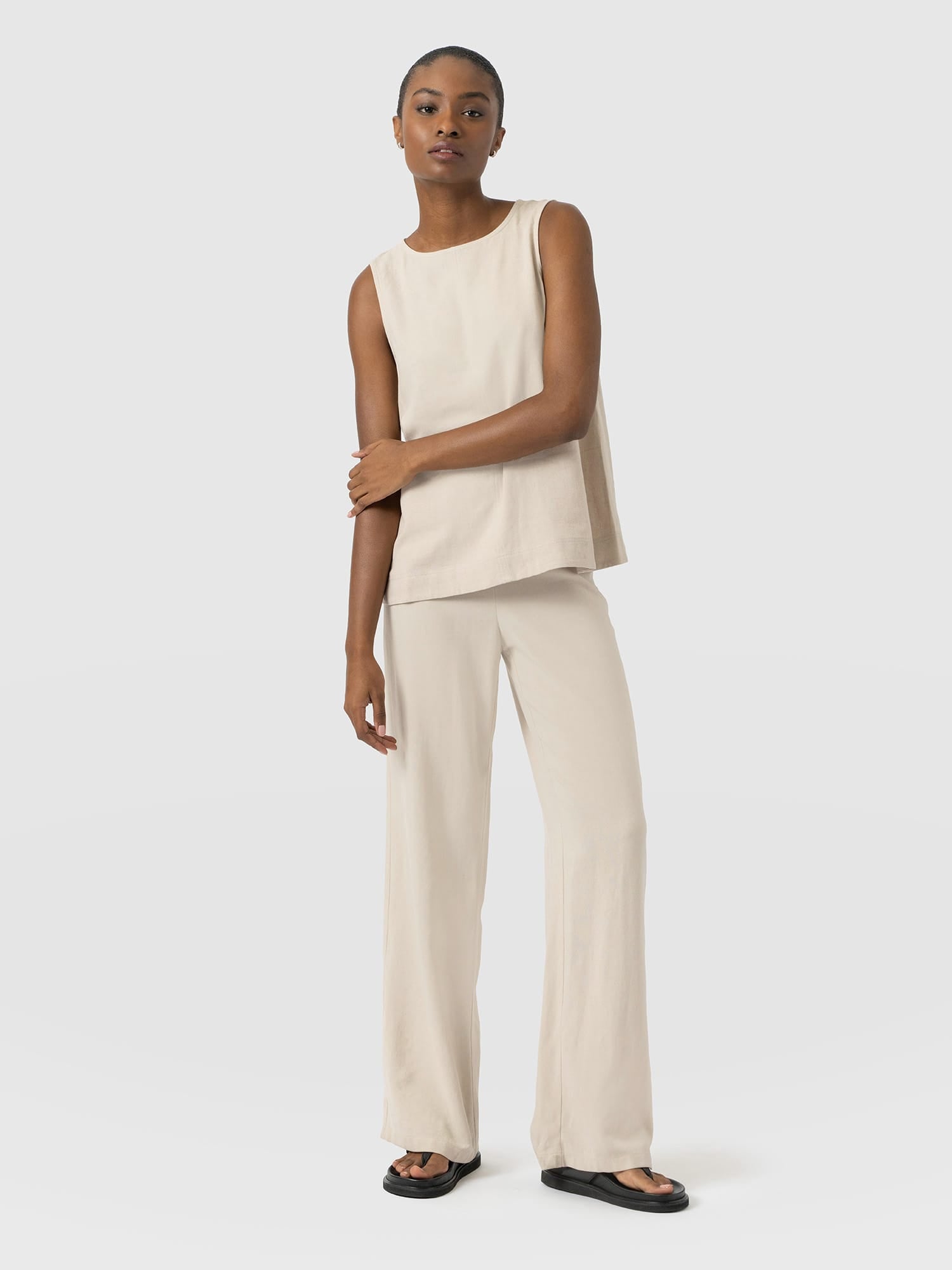 Corinne Wide Leg Linen Pant - Oatmeal - Women's Trousers | Saint and Sofia® EU