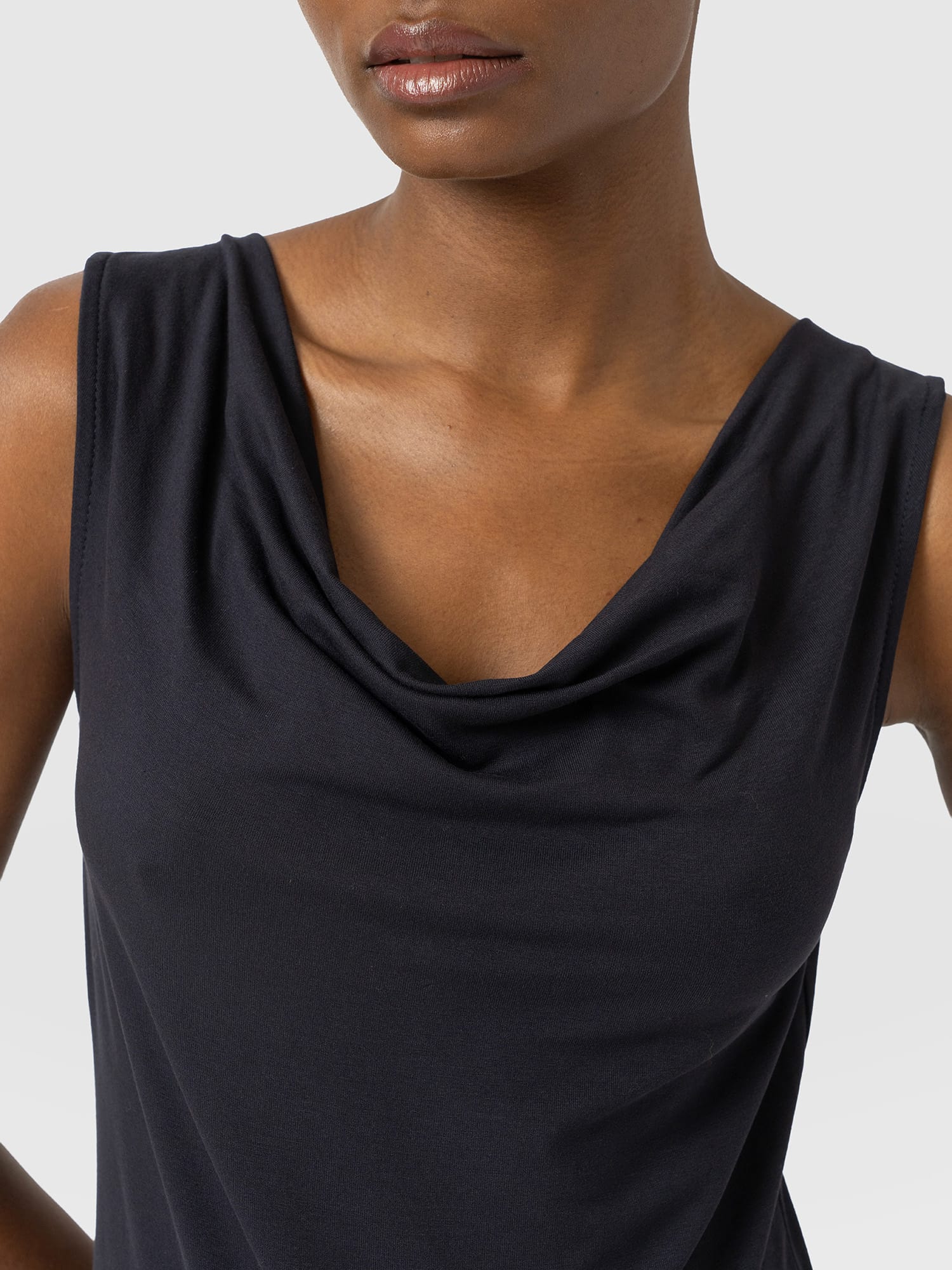 Cowl Neck Cami Navy - Women's T-Shirts | Saint and Sofia® EU