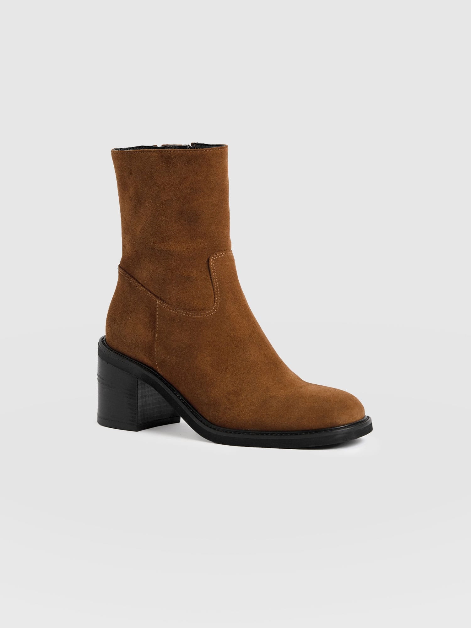 Dakota Ankle Boot - Camel Suede - Women's Shoes | Saint + Sofia® EU