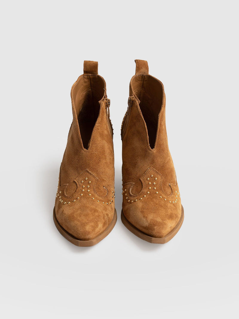 Dallas Studded Ankle Boot Tan - Women's Leather Boots | Saint + Sofia® EU