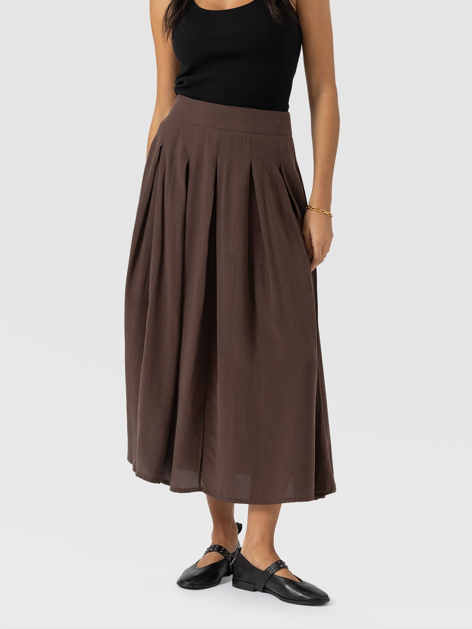 Eliza Pleated Skirt - Brown - Women's Skirts | Saint + Sofia® EU