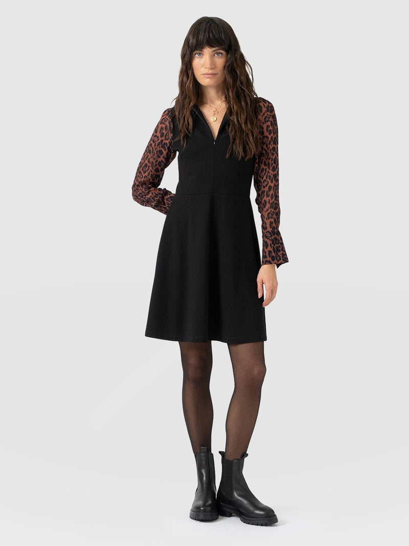 Ella Fit & Flare Dress - Brown Leopard - Women's Dresses | Saint + Sofia® EU