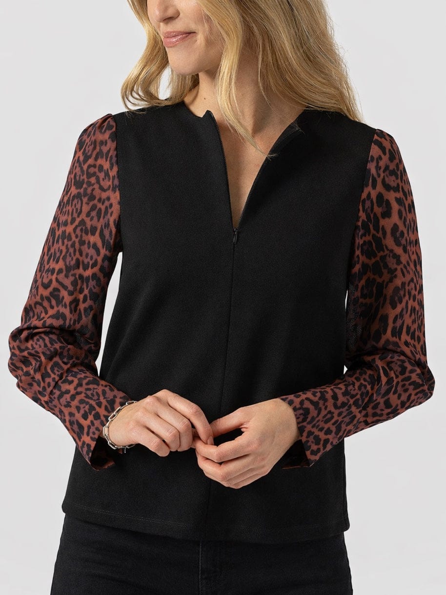 Ella Zip Up Top - Brown Leopard - Women's T-shirts | Saint + Sofia® EU