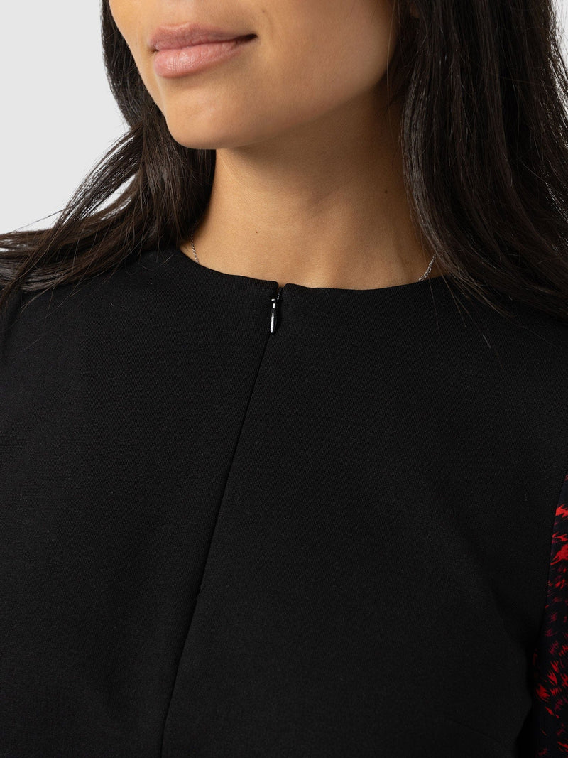 Ella Zip Up Top - Red Fade Spot - Women's T-shirts | Saint and Sofia® EU