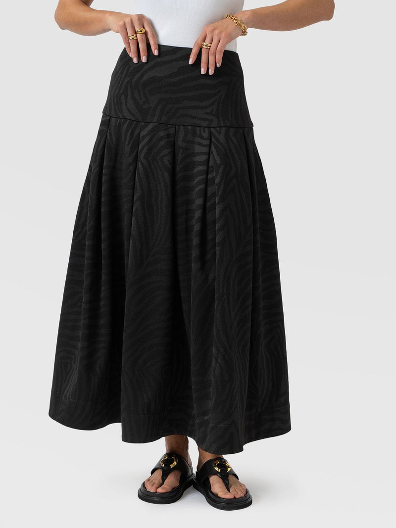 Everly Pleated Skirt Black Zebra - Women's Skirts | Saint and Sofia® EU