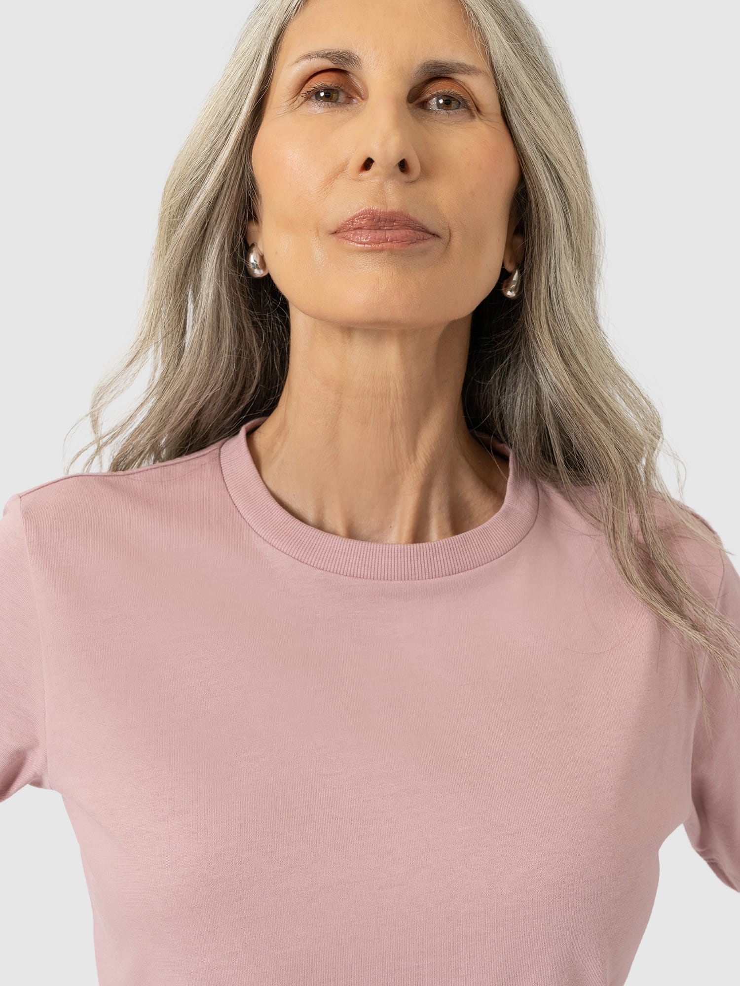 Finsbury Crew Neck Tee - Dusty Pink - Women's T-shirts | Saint and Sofia® EU
