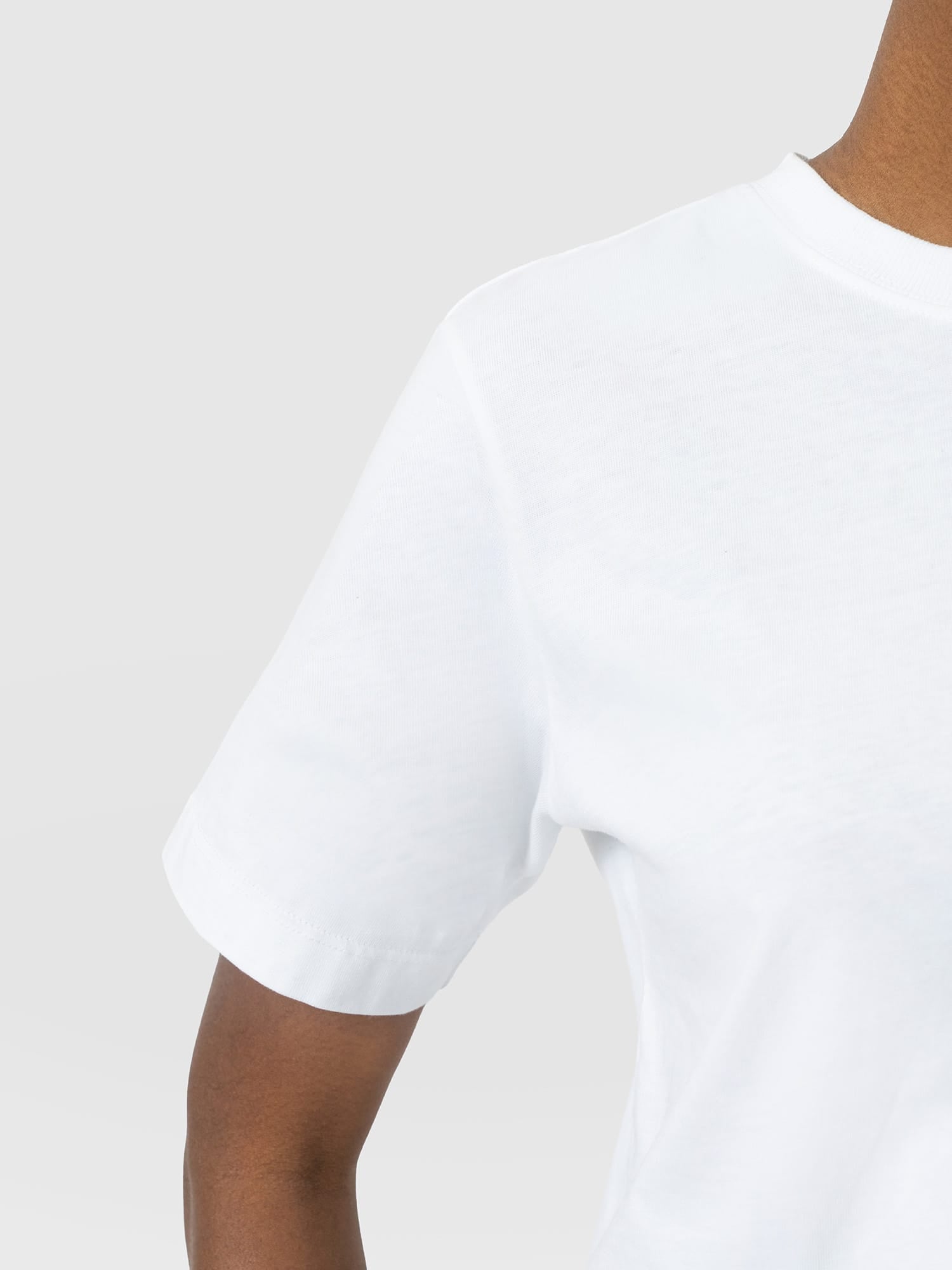 Finsbury Crew Neck Tee White - Women's T-Shirts | Saint and Sofia® EU
