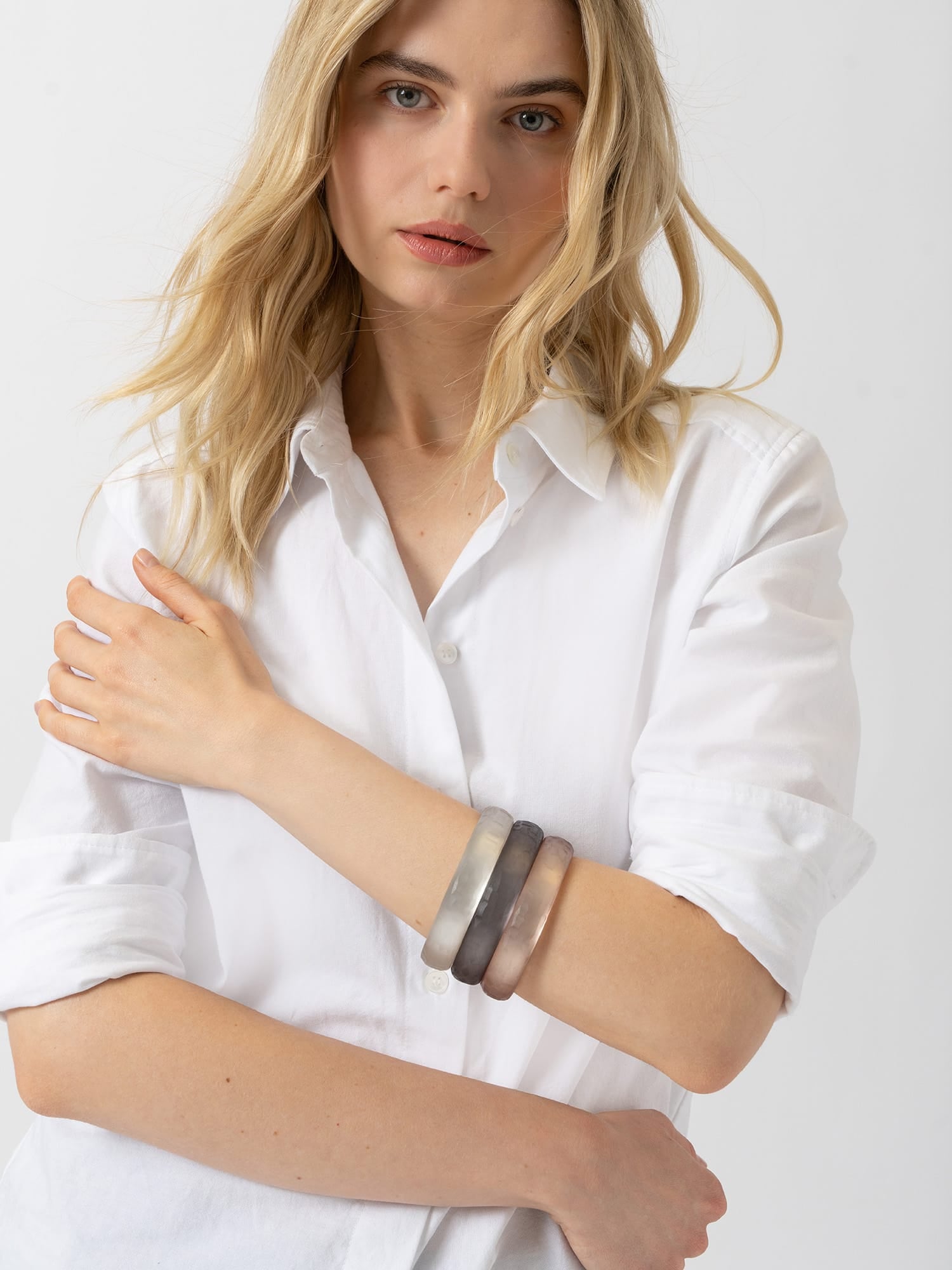 Hammered Bangle - Grey - Women's Jewellers | Saint and Sofia® EU