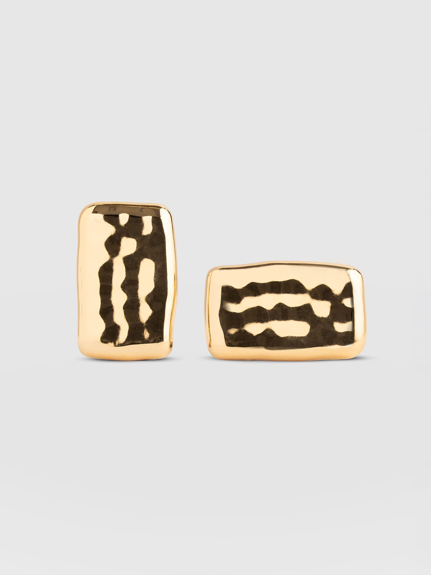Hammered Rectangle Earrings - Gold - Women's Jewellers | Saint and Sofia® EU
