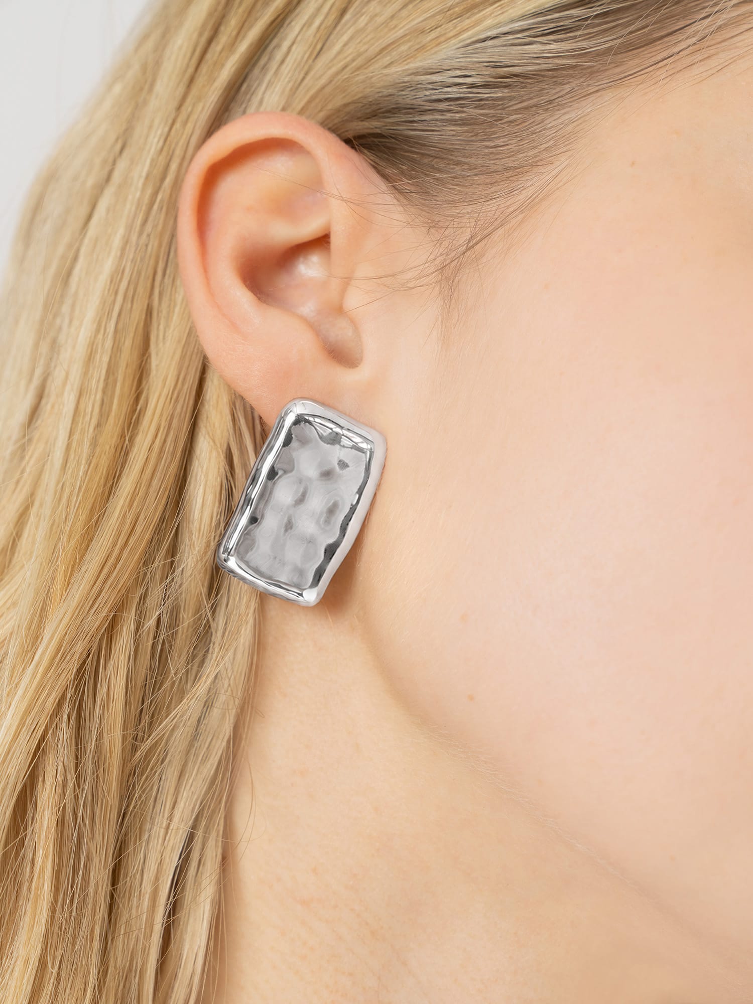 Hammered Rectangle Earrings - Silver - Women's Jewellers | Saint and Sofia® EU