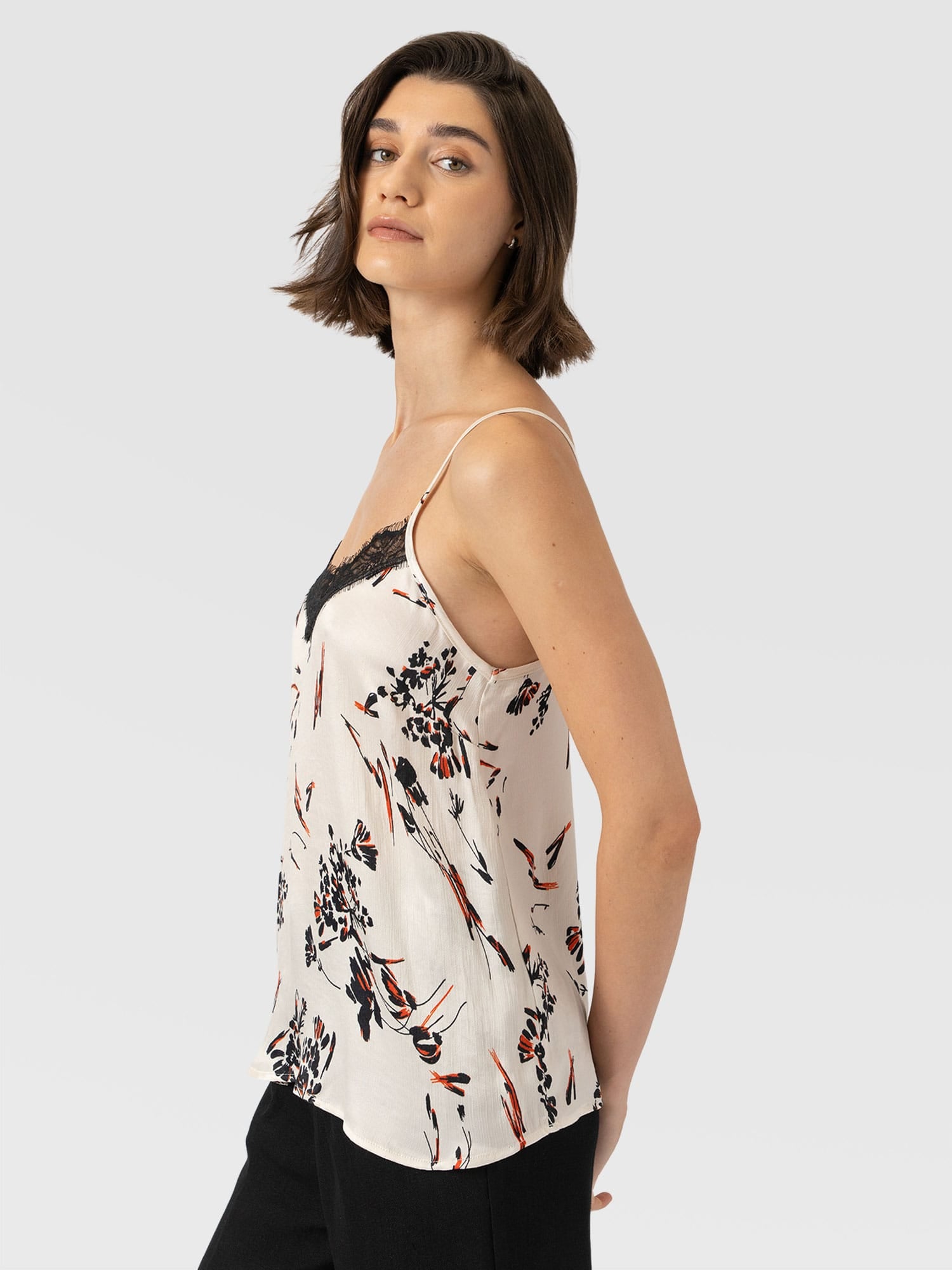 Harper Lace Cami - White Mist Floral - Women's T-shirts | Saint and Sofia® EU