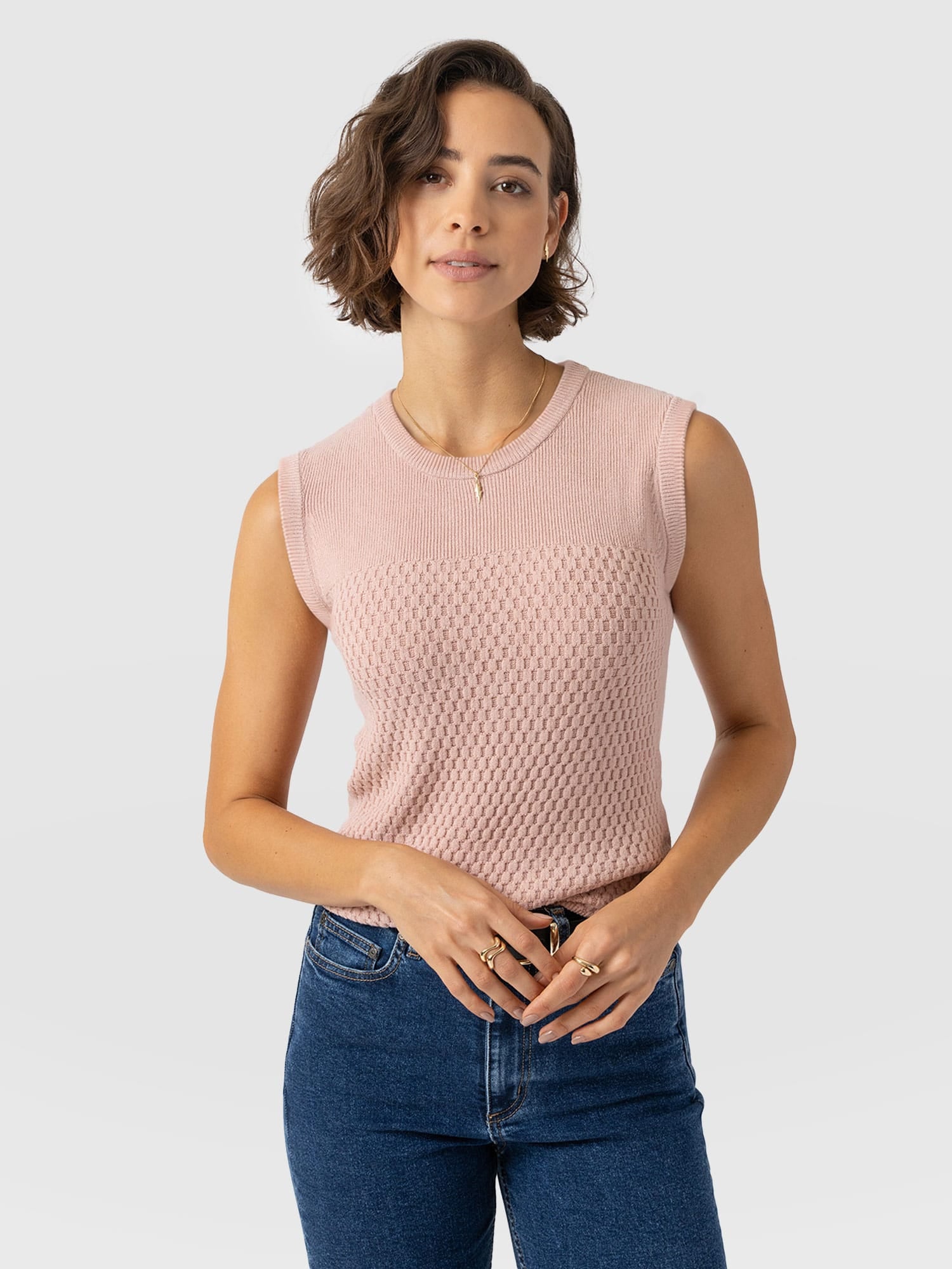 Honeycomb Sleeveless Rib Knit - Pale Pink - Women's Knitwears | Saint and Sofia® EU