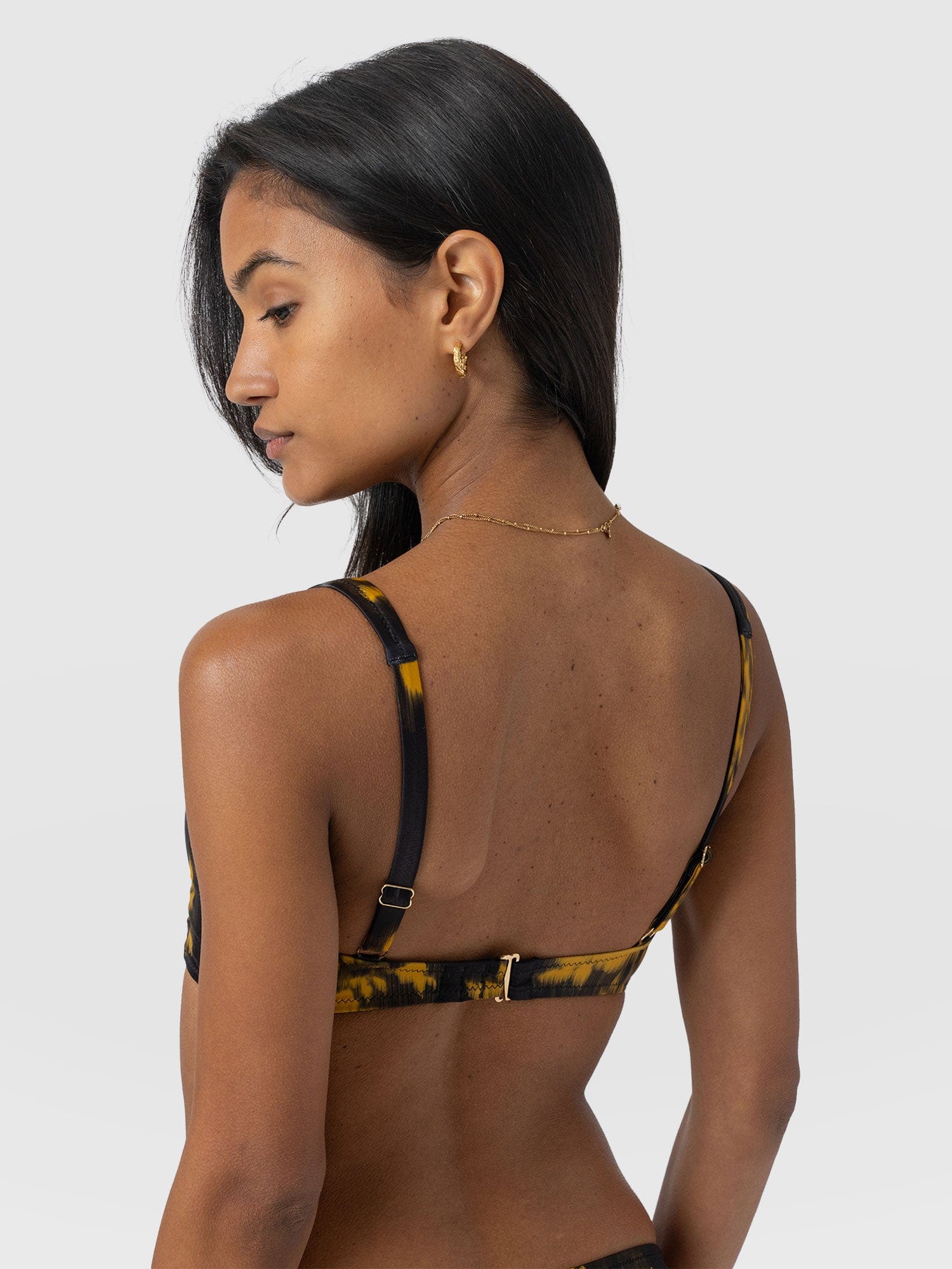 Jesse Twist Front Bikini Top - Yellow Fade Floral - Women's Swimwear | Saint + Sofia® EU