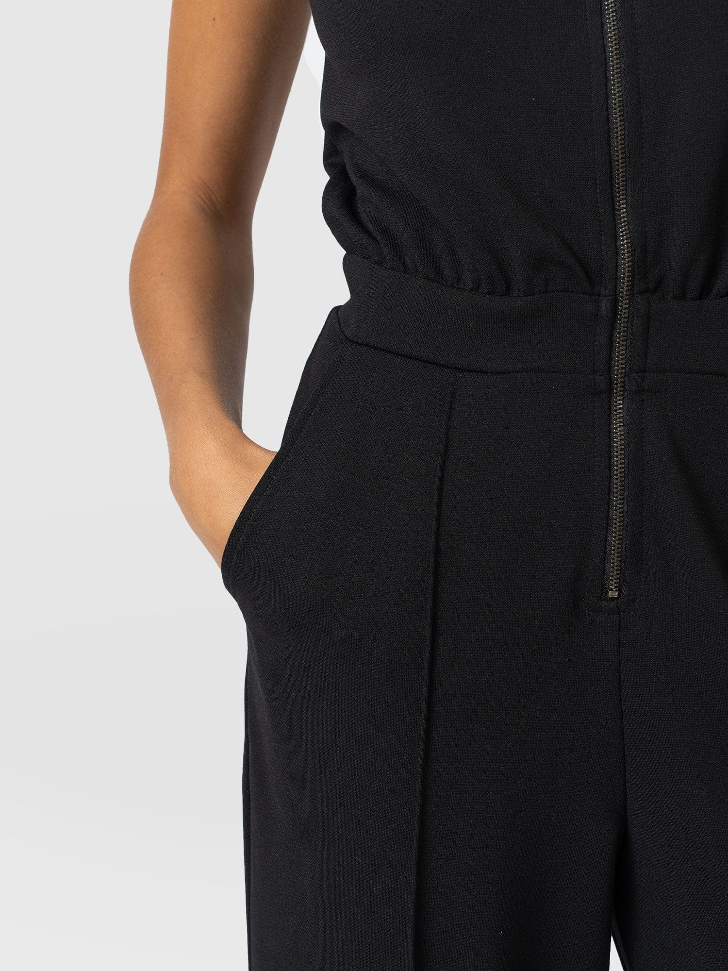 Keller Jumpsuit - Black - Women's Jumpsuits | Saint and Sofia® EU
