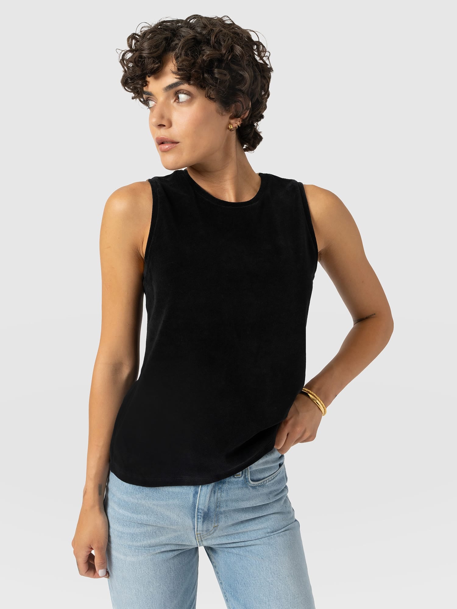 Keller Vest - Black Velvet - Women's T-shirts | Saint and Sofia® EU