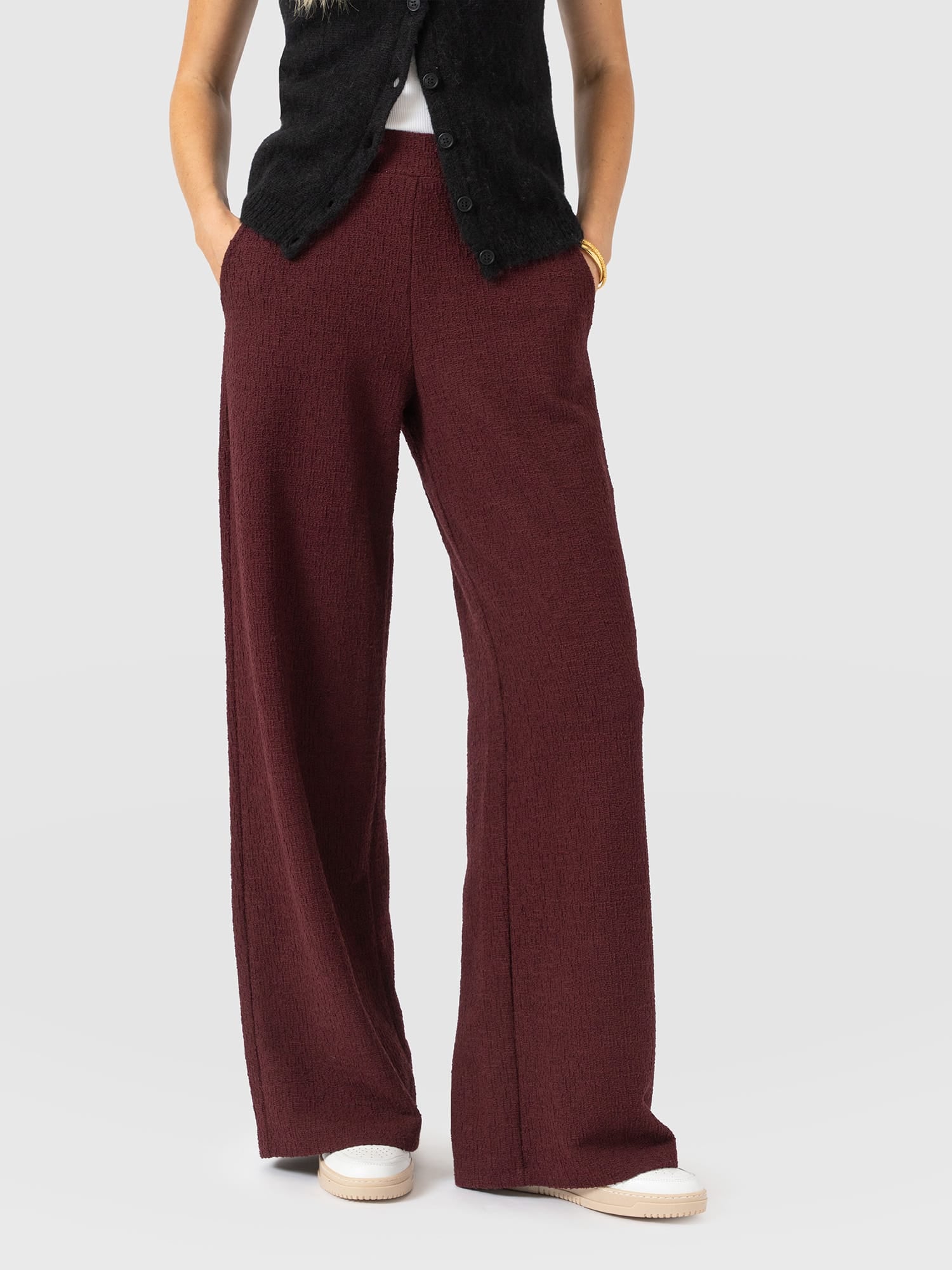Keller Wide Leg Pant - Burgundy Boucle - Women's Trousers | Saint and Sofia® EU