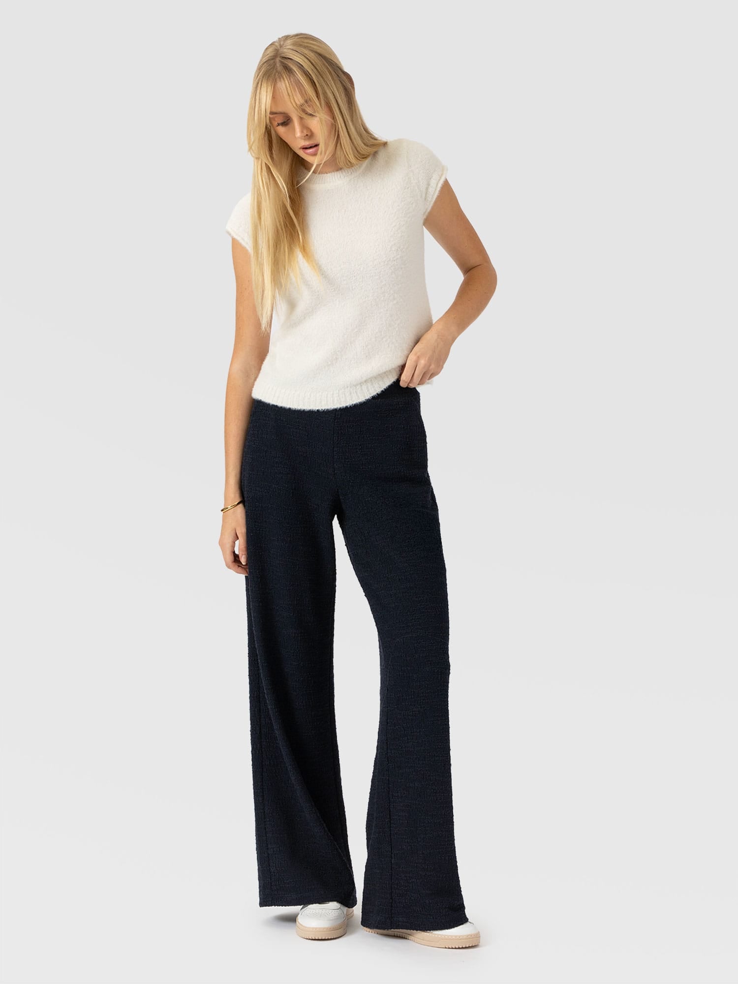 Keller Wide Leg Pant - Navy Boucle - Women's Trousers | Saint and Sofia® EU