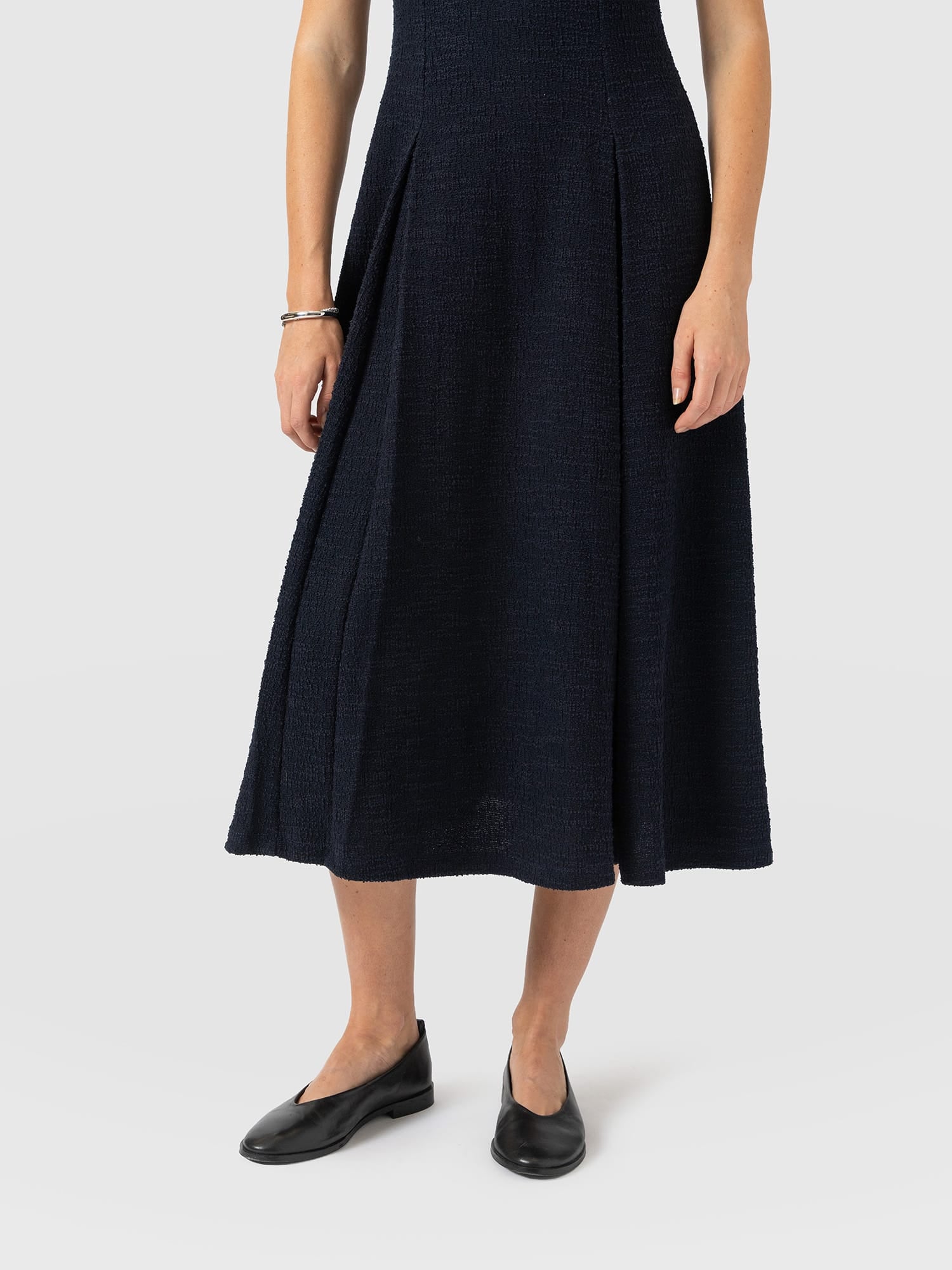 Lana Pleated Short Sleeve Dress - Navy Boucle - Women's Dresses | Saint and Sofia® EU