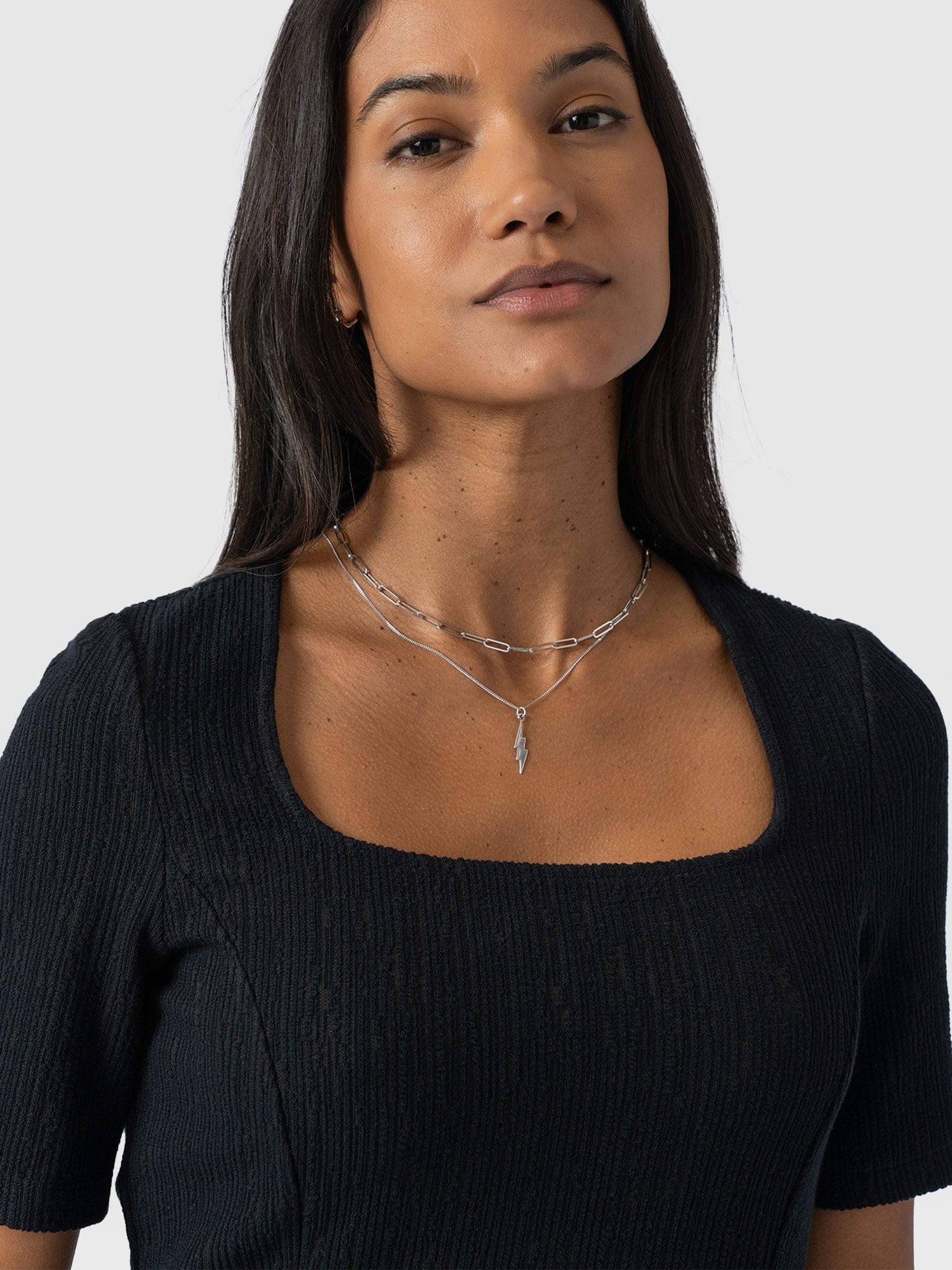 Akia Short Sleeve Tee - Black Textured - Women's T-Shirts | Saint + Sofia® EU