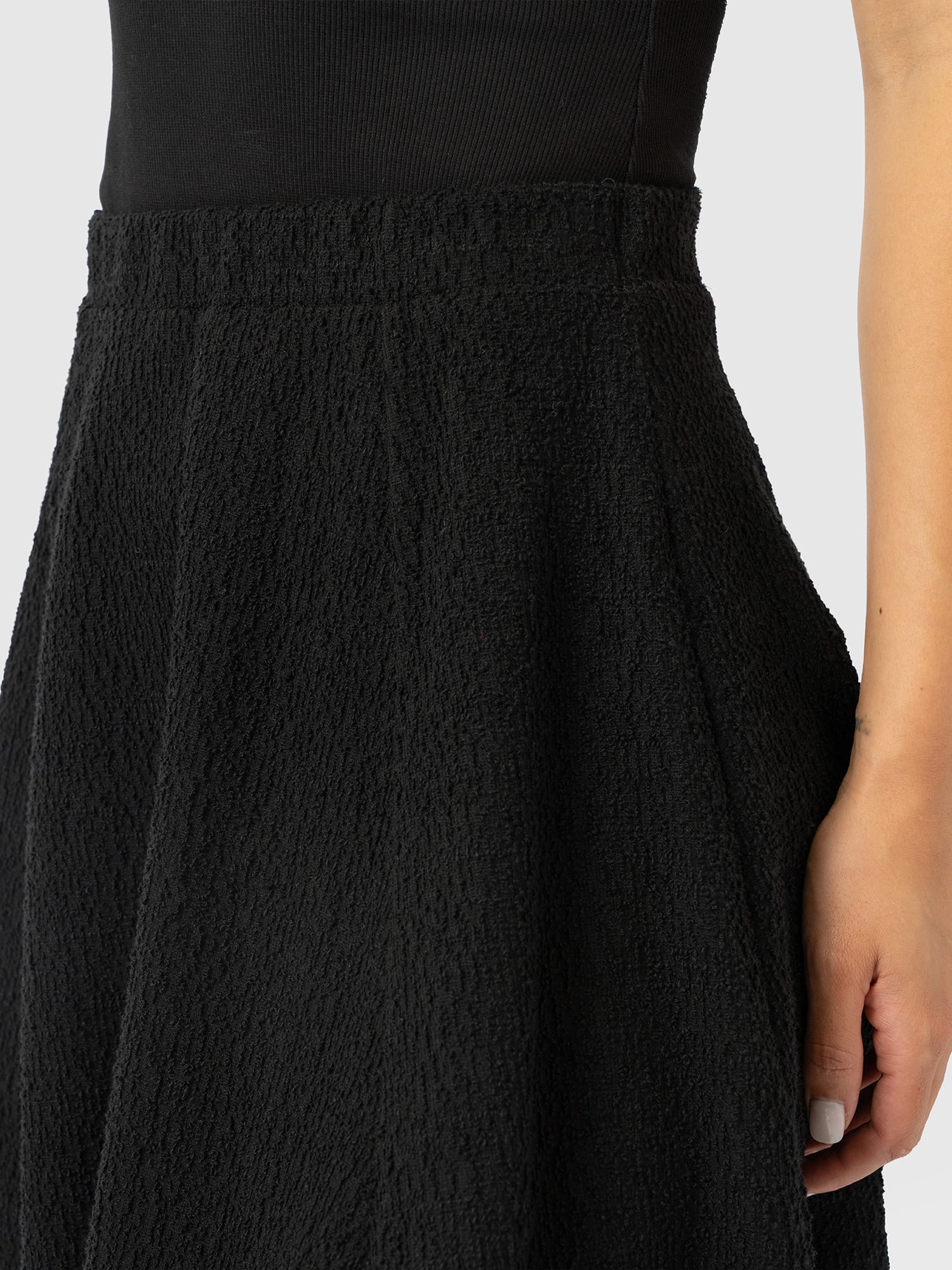 Macie Mini Skirt - Black Boucle - Women's Shorts | Saint and Sofia® EU