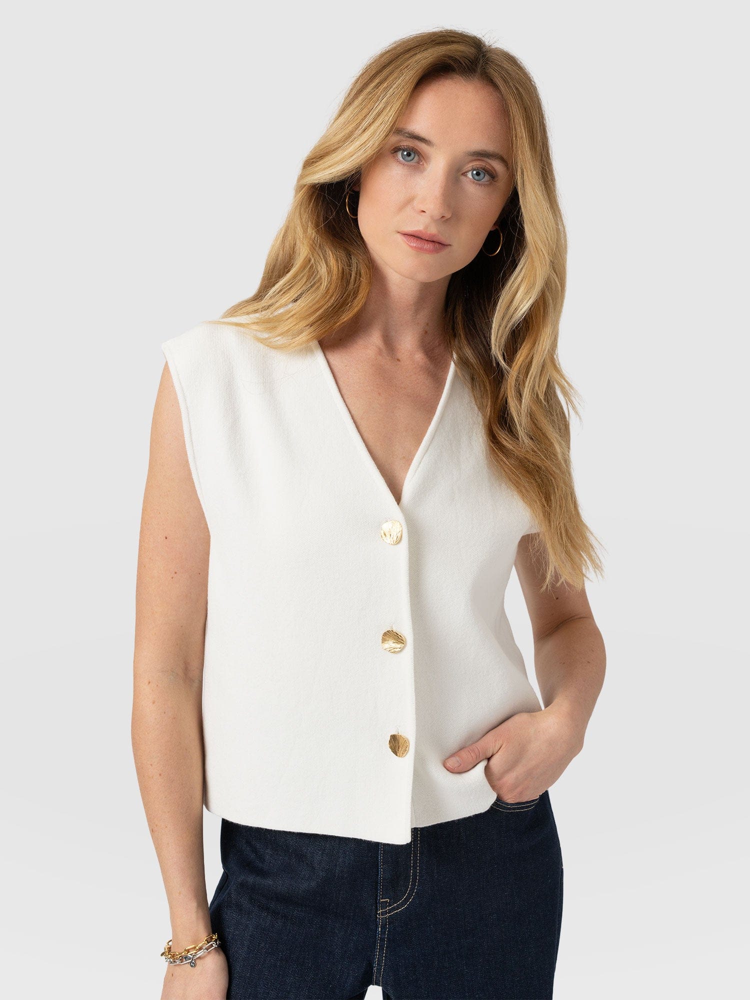 Maeva Knit Waistcoat - Cream - Women's Jumpers | Saint + Sofia® EU