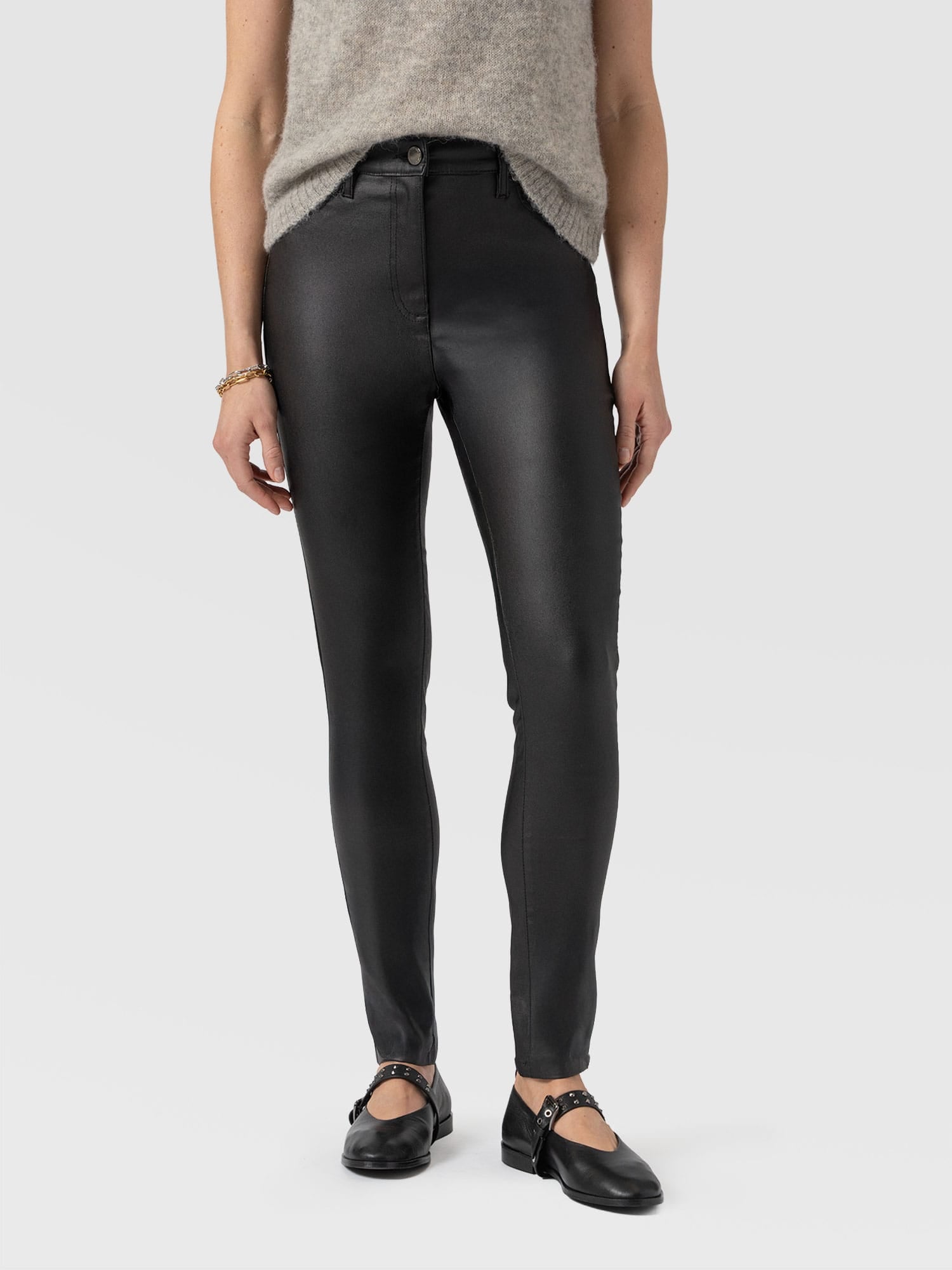 Maeva Skinny Pant Black Coated - Women's Trousers | Saint + Sofia® EU