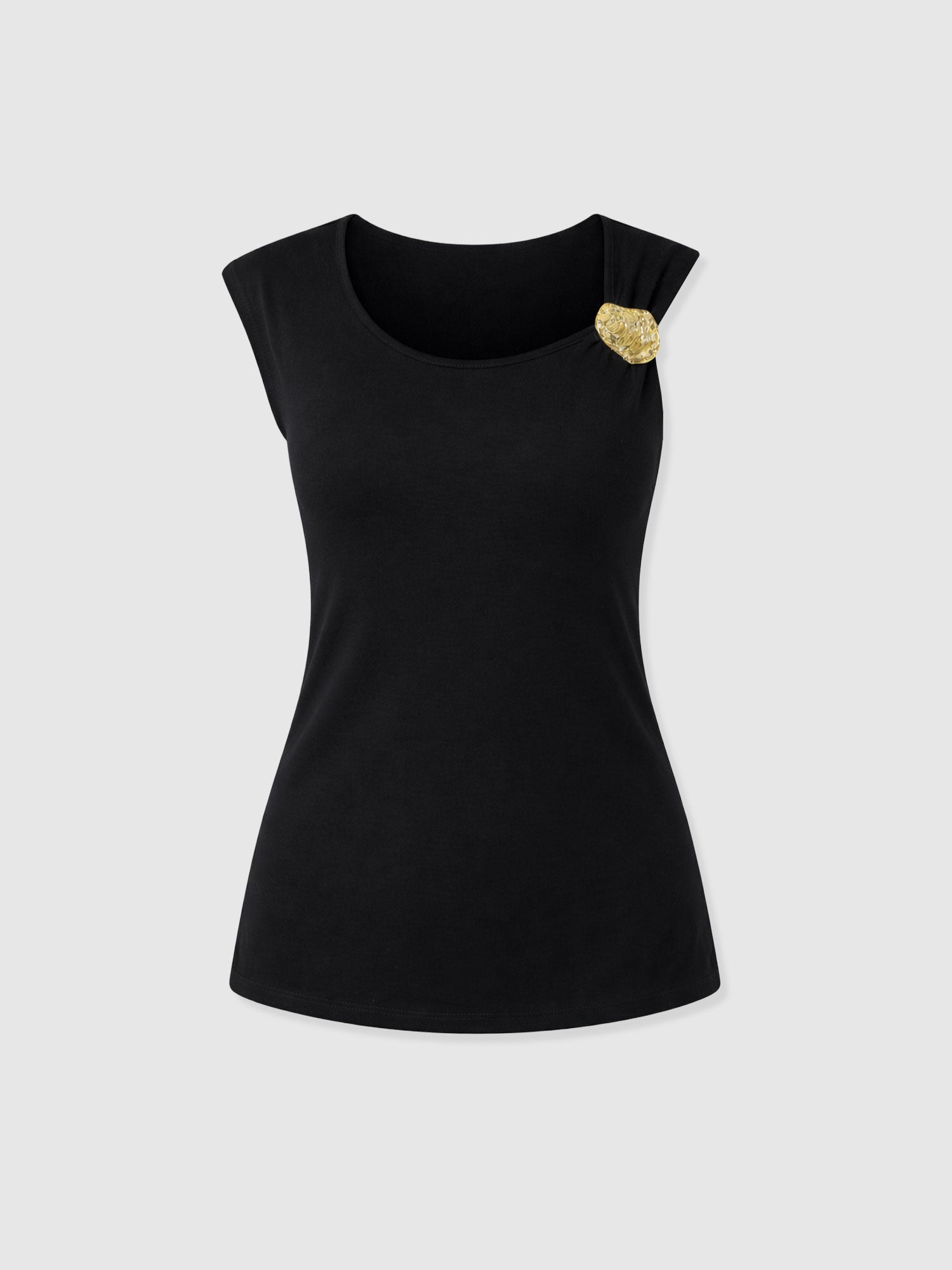 Mia Asymmetric Tee - Black - Women's T-shirts | Saint + Sofia® EU