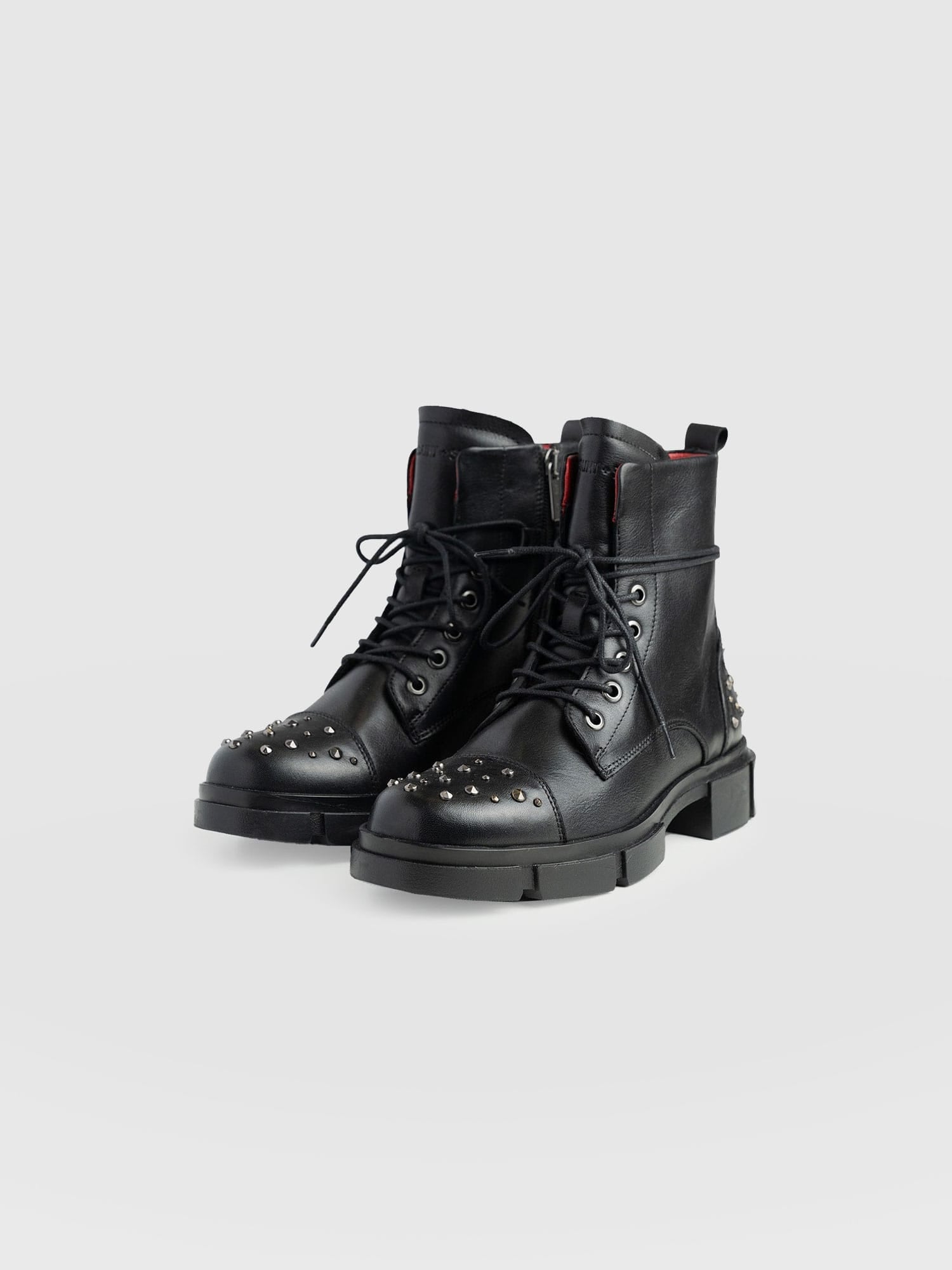 Noho Studded Boot Black - Women's Leather Boots | Saint + Sofia® EU